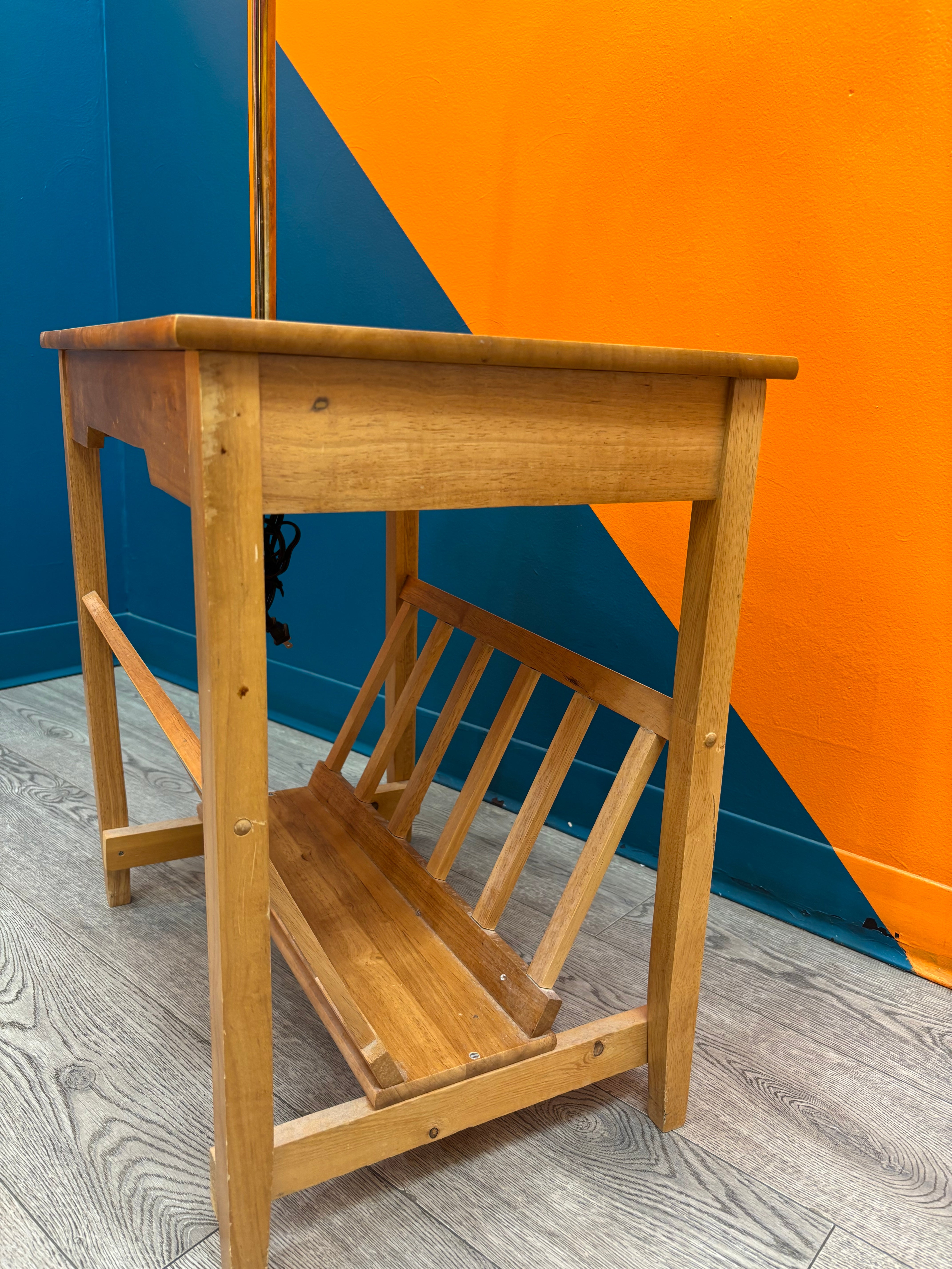Magazine Table with Built-in Lamp