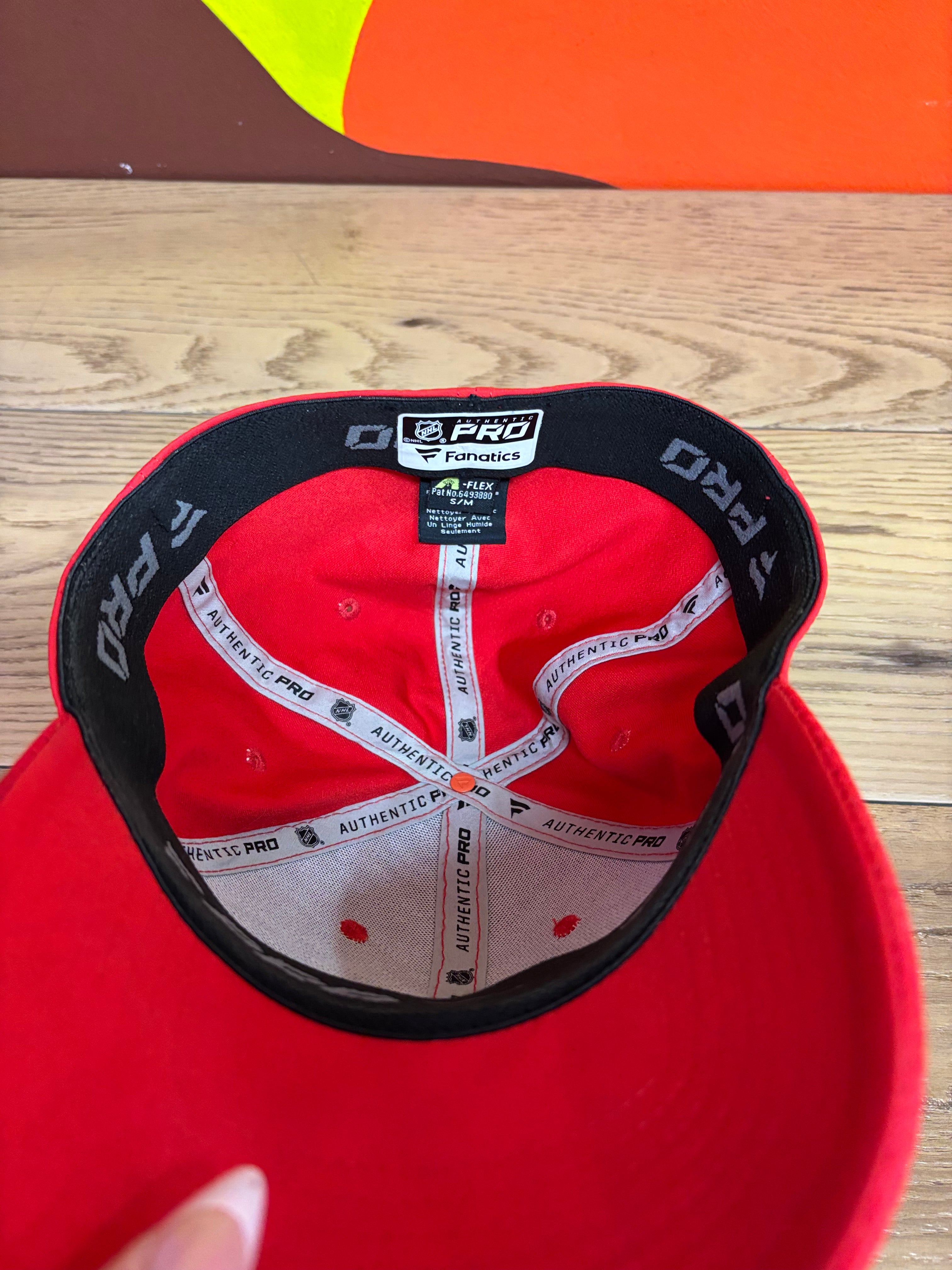 Calgary Flames Struct Flex Cap - Adult S/M