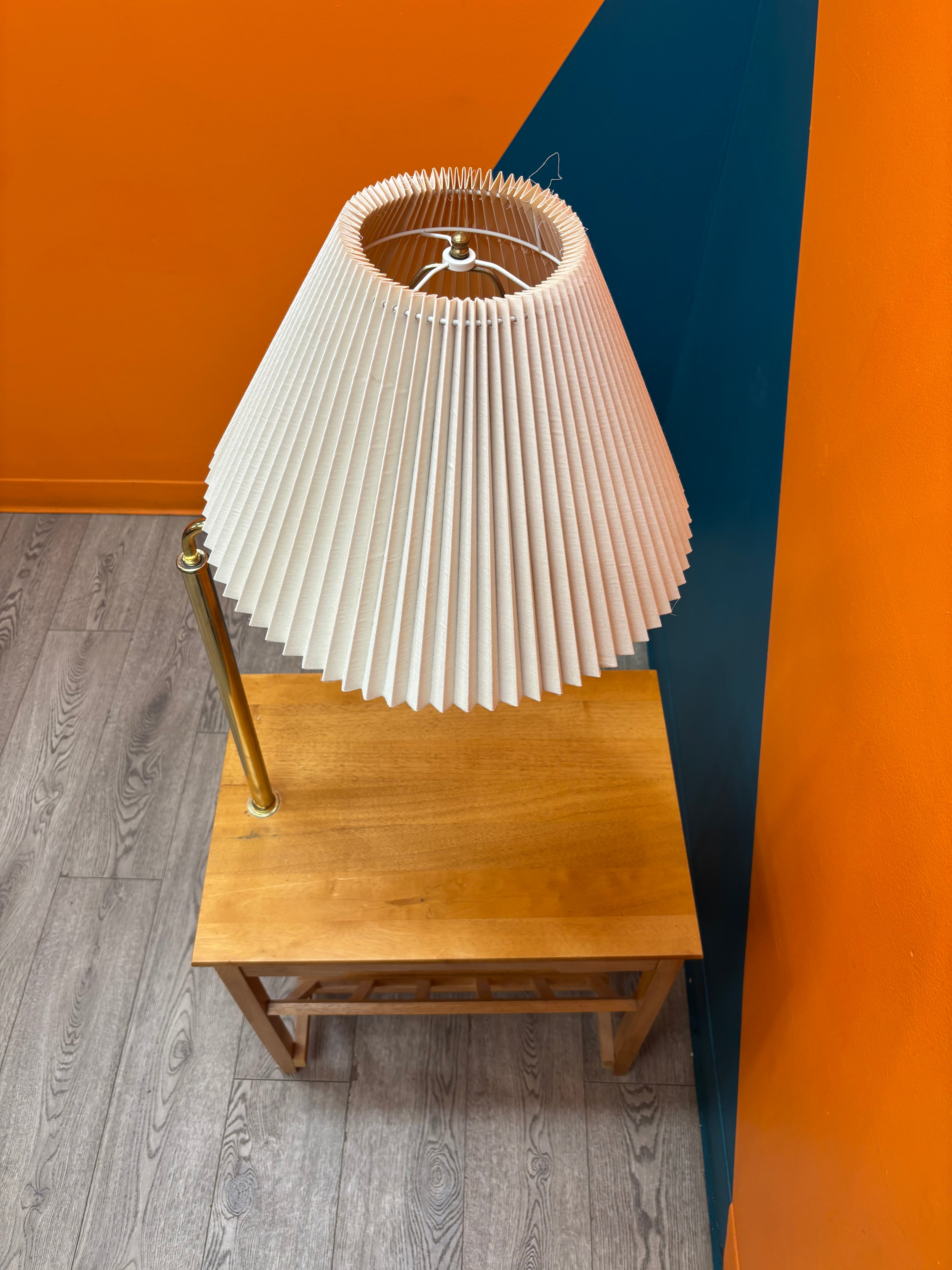 Magazine Table with Built-in Lamp