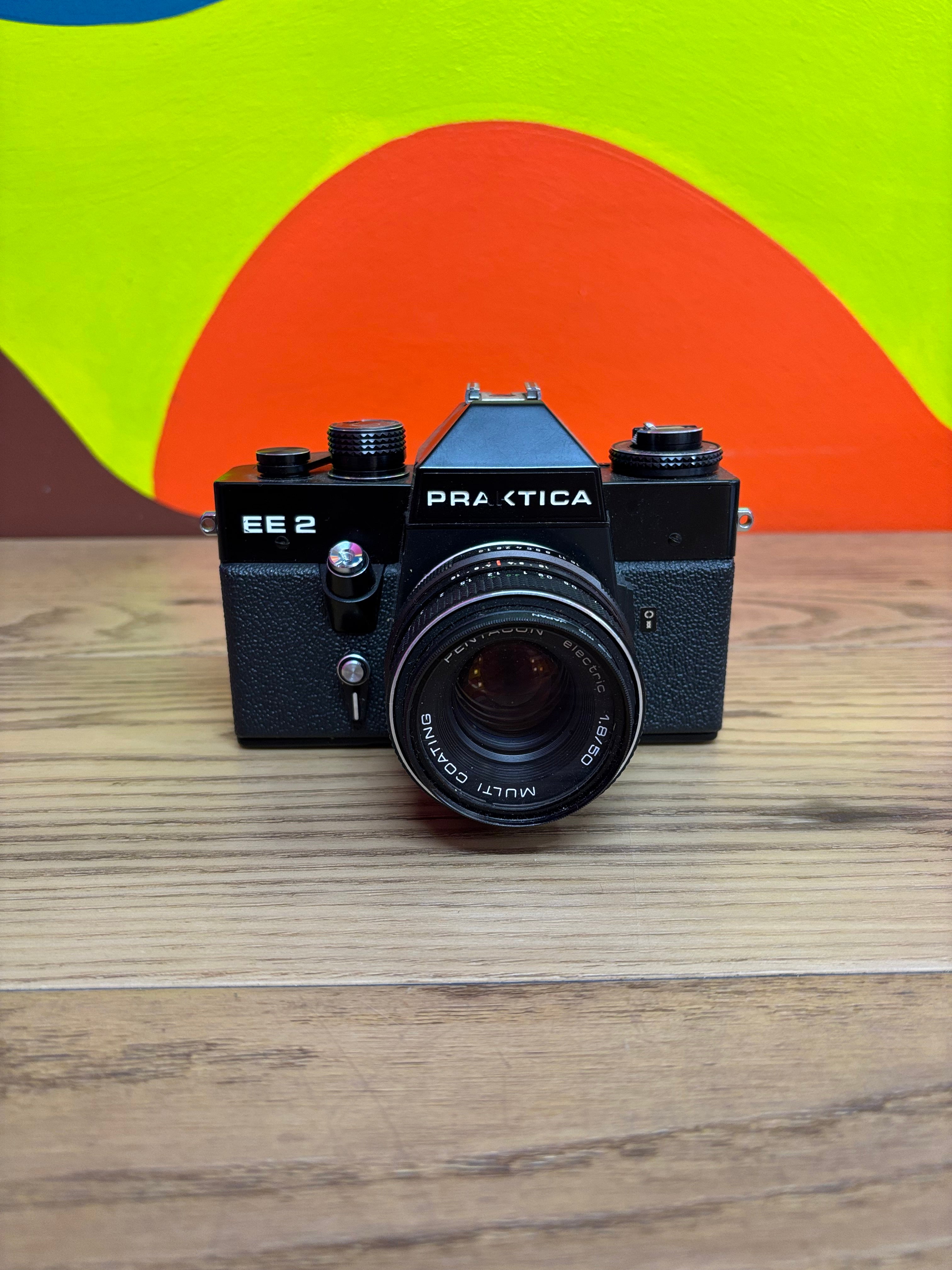 Praktica EE2 Camera