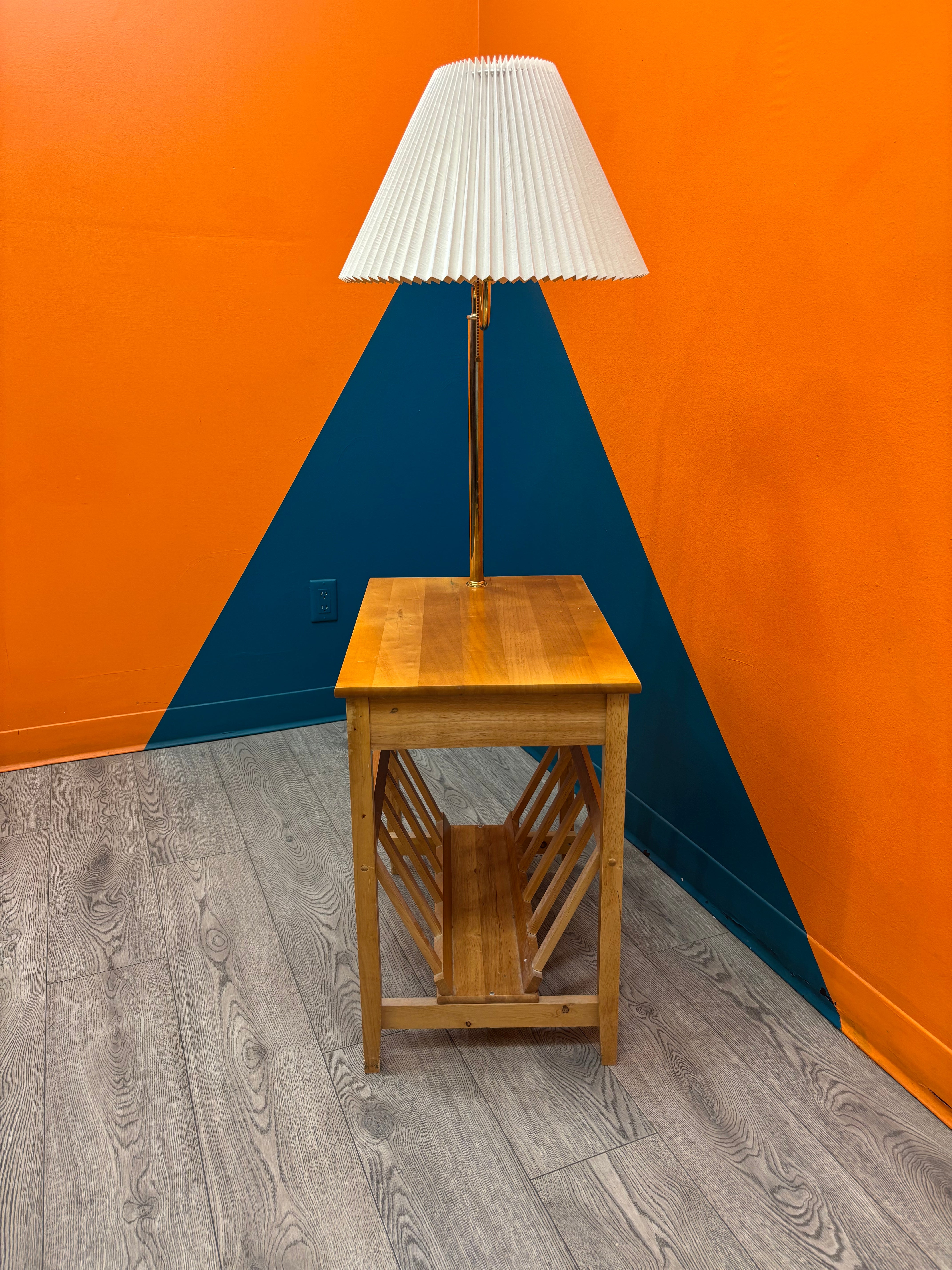 Magazine Table with Built-in Lamp