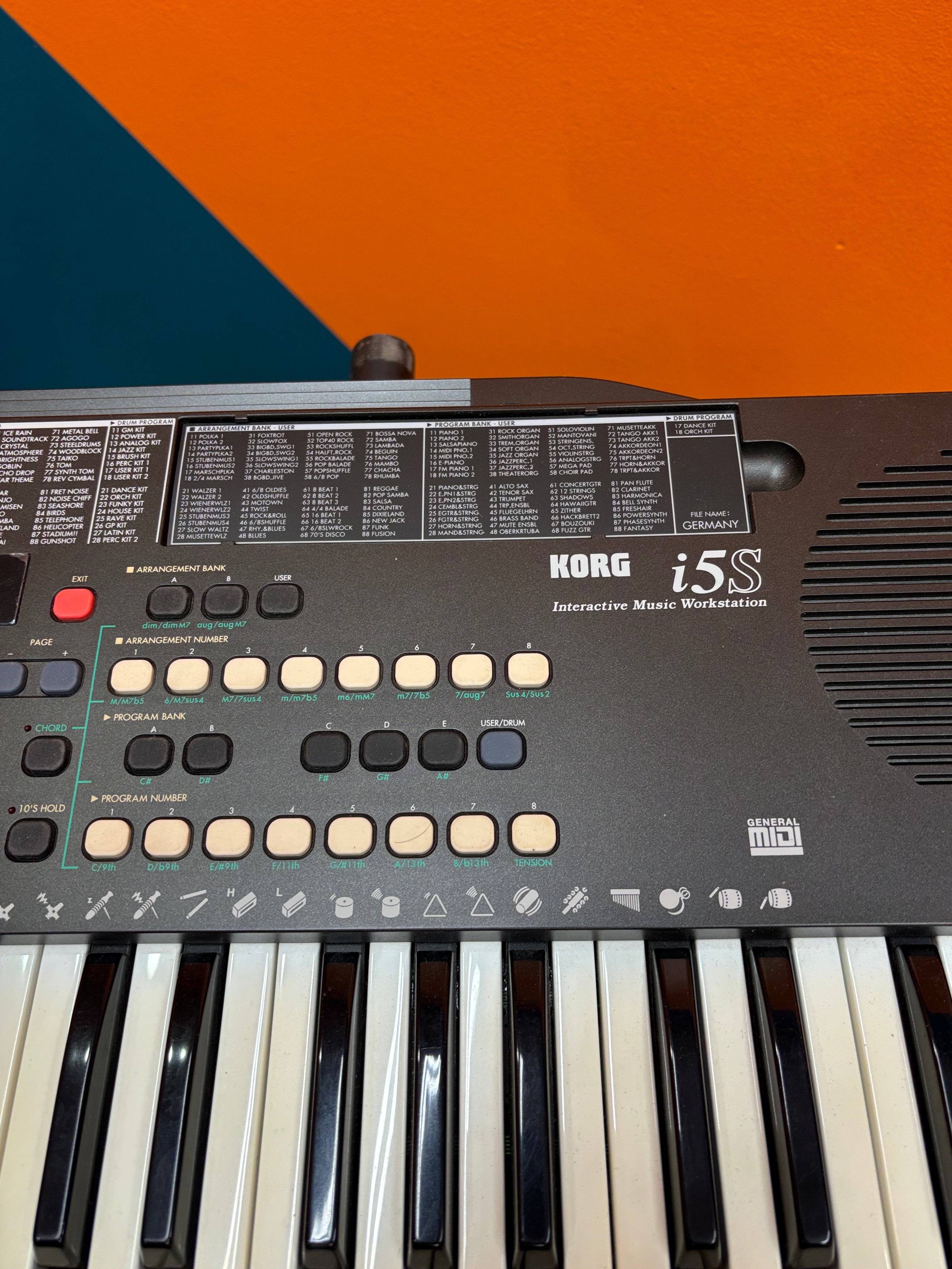 The Korg i5S Keyboard on Stand