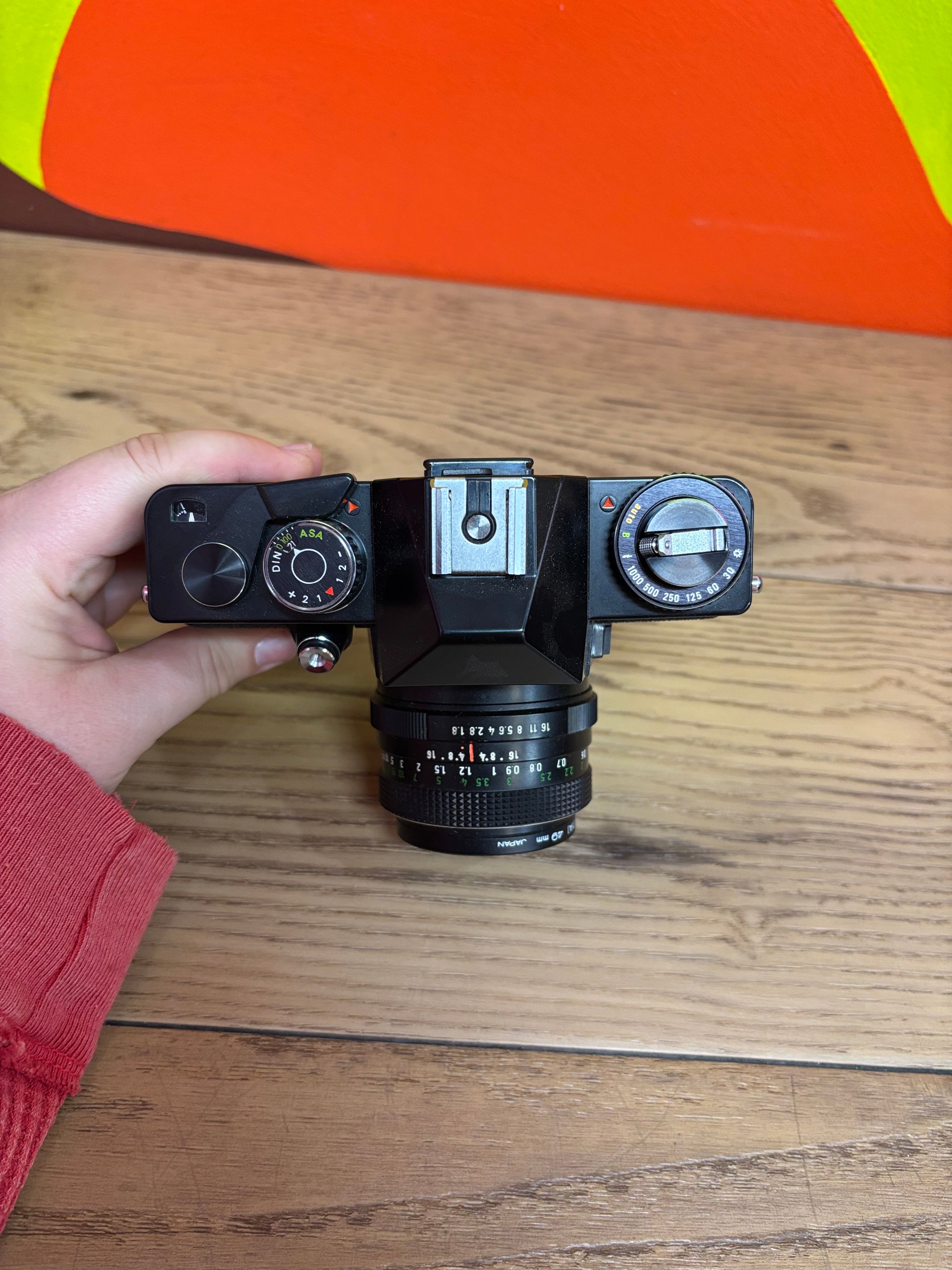 Praktica EE2 Camera