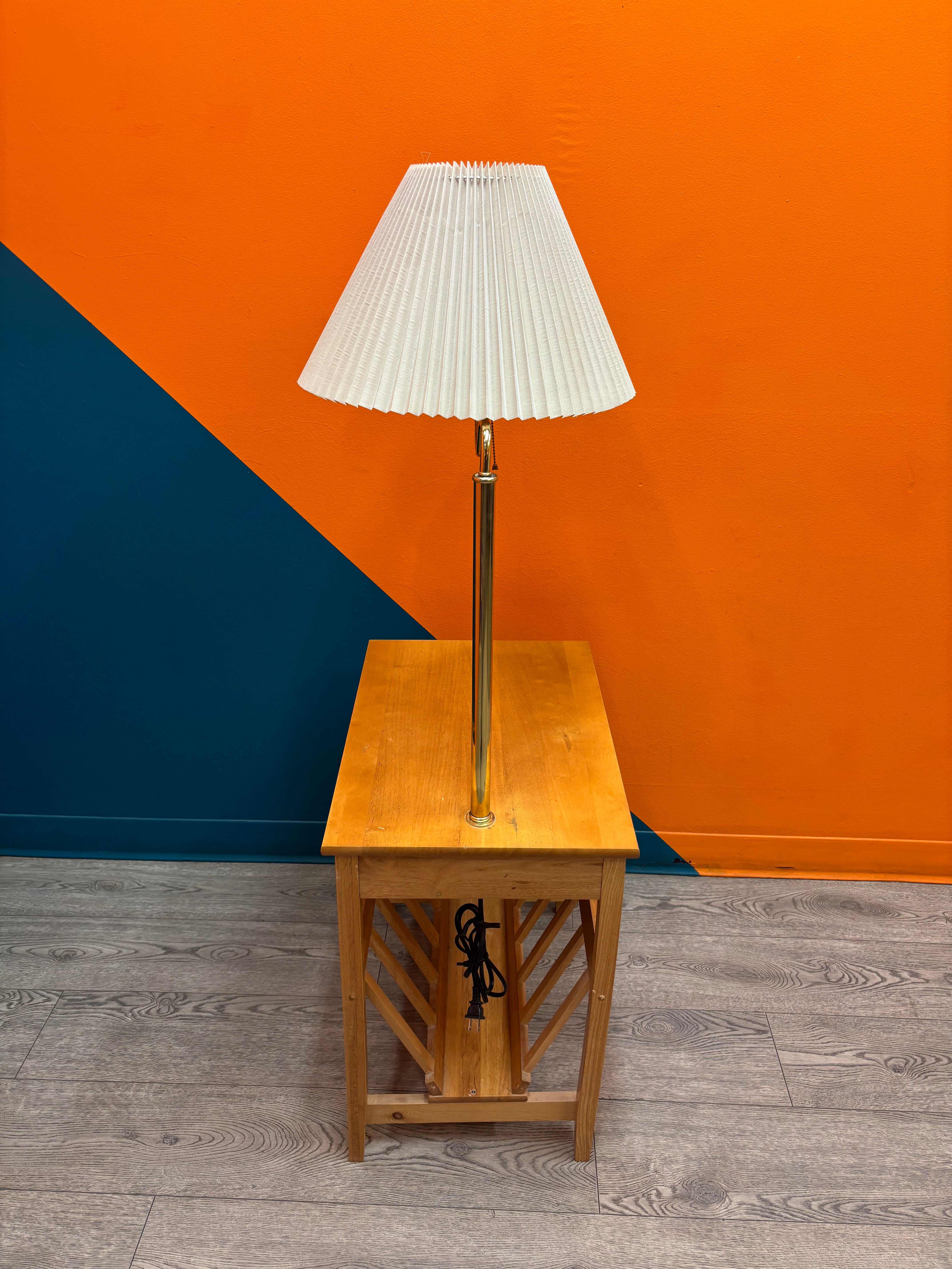 Magazine Table with Built-in Lamp
