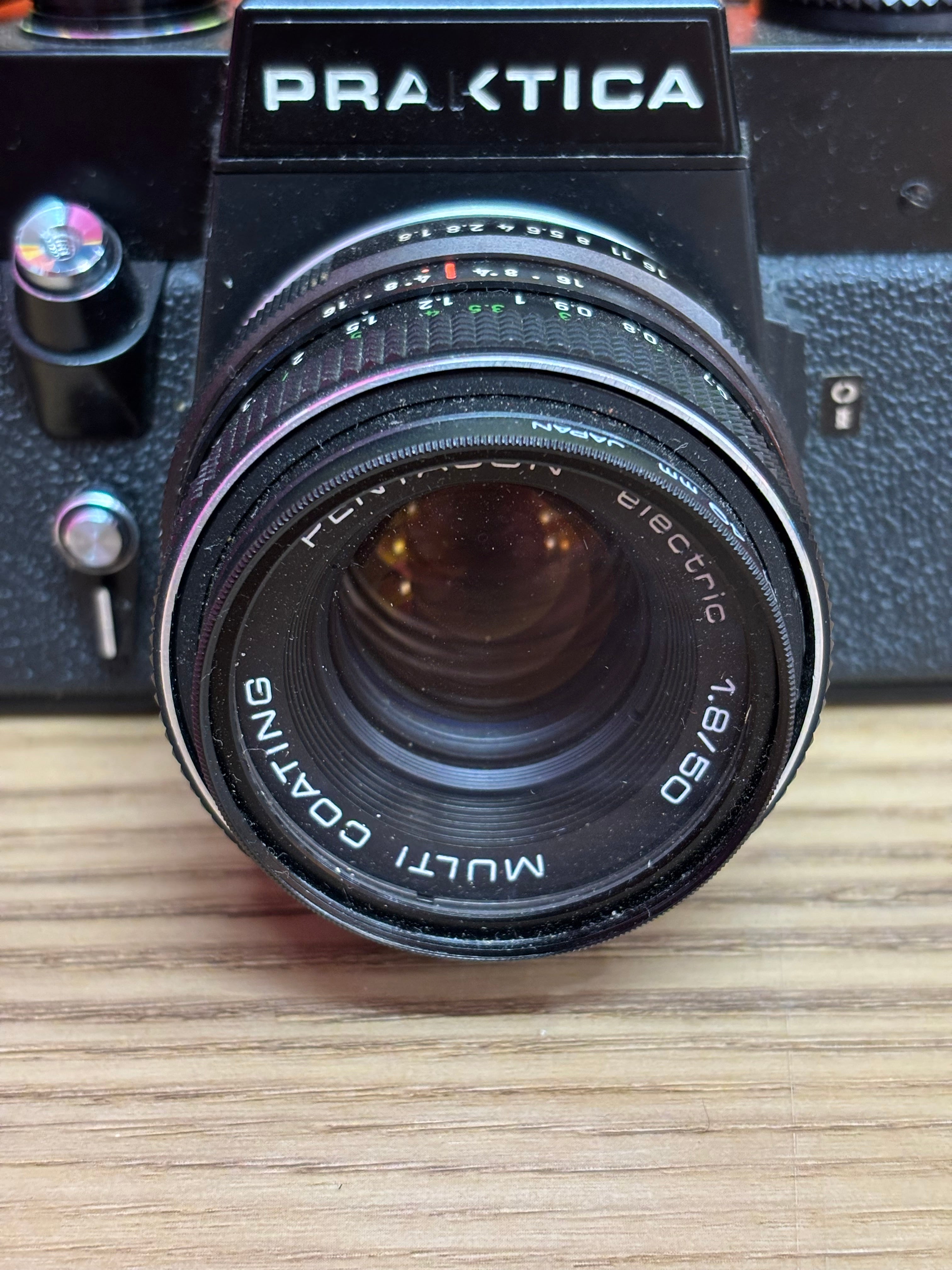 Praktica EE2 Camera