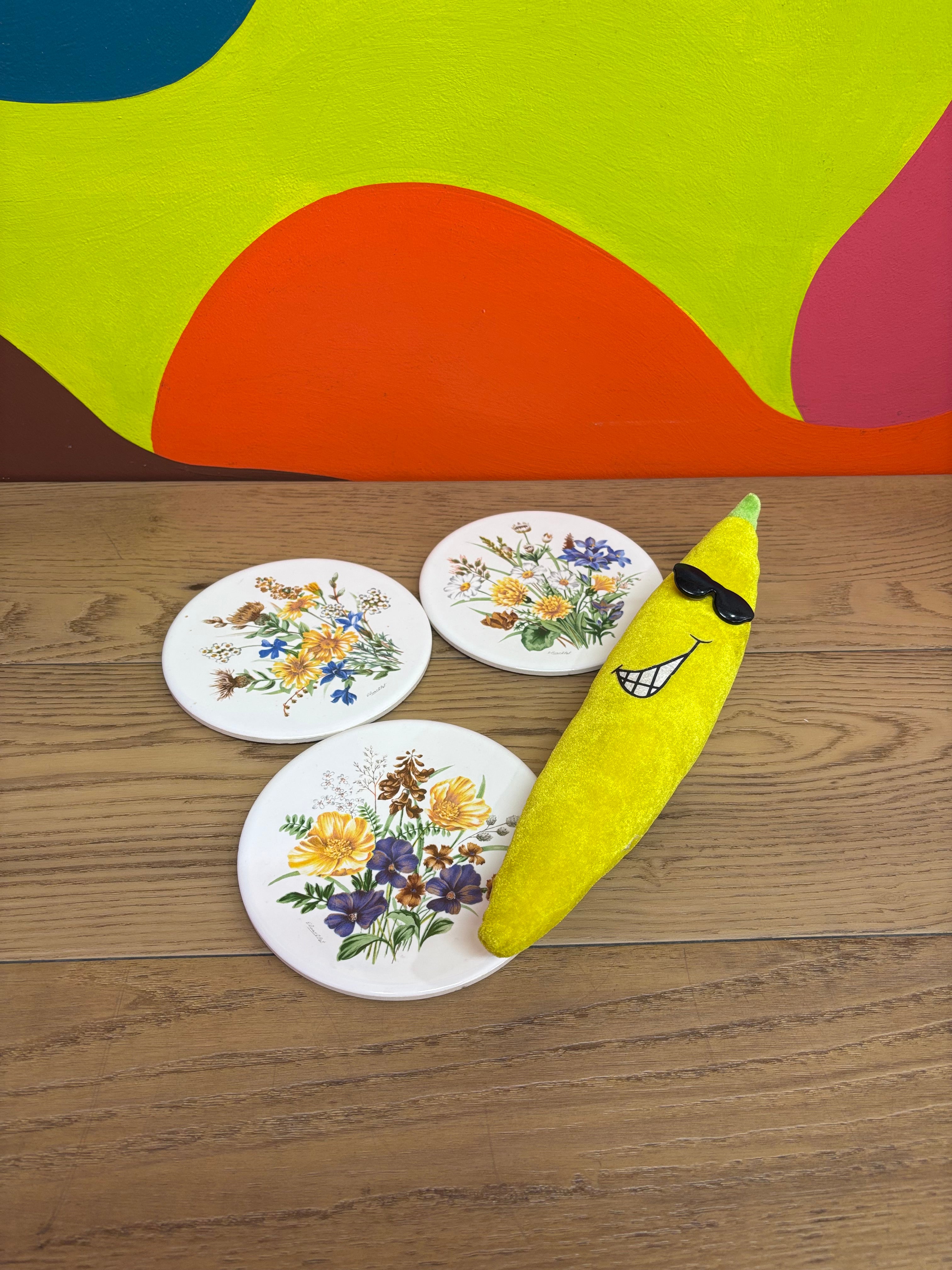 (3) Ceramic Floral Wall Hanging Art