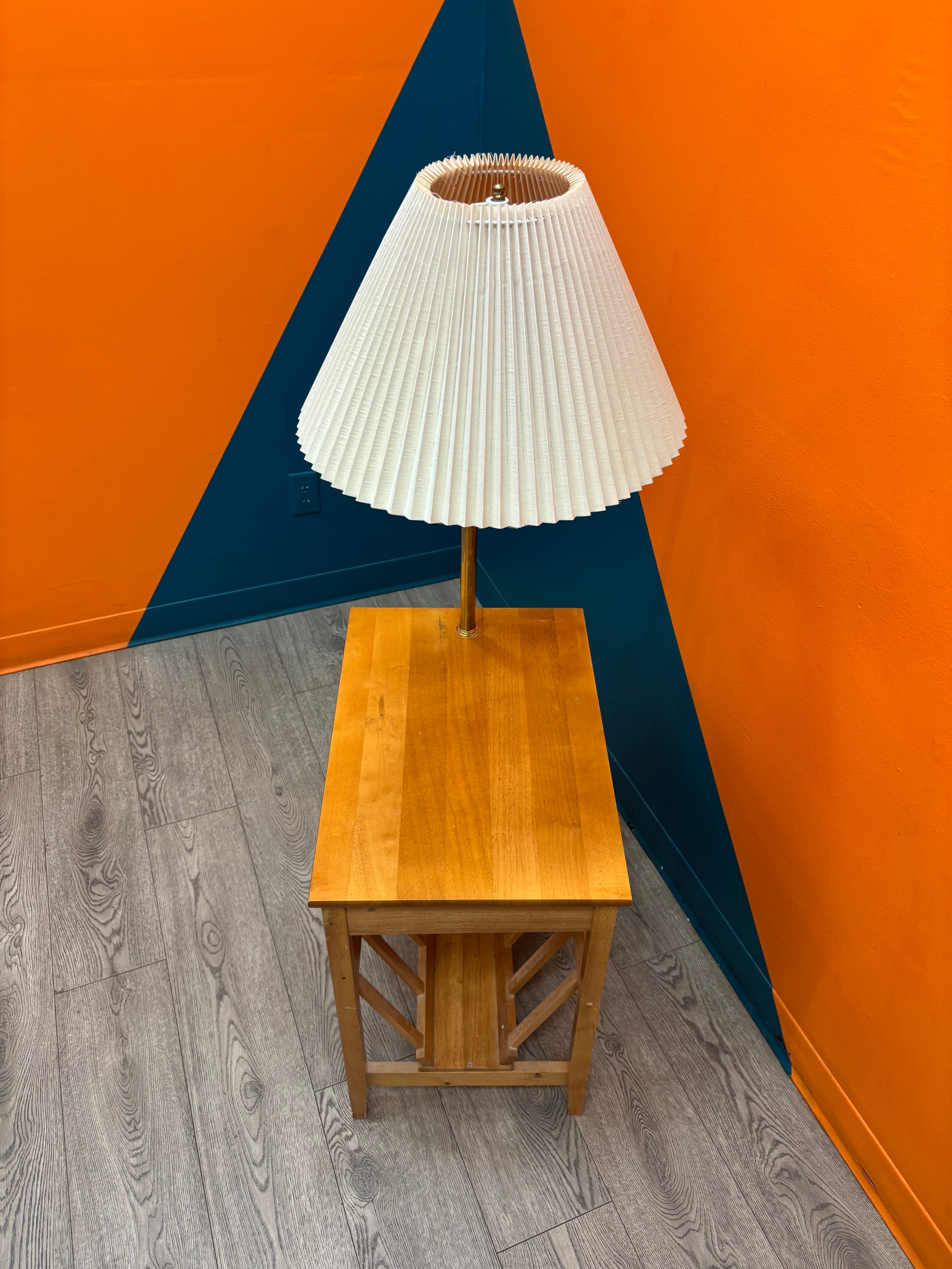 Magazine Table with Built-in Lamp