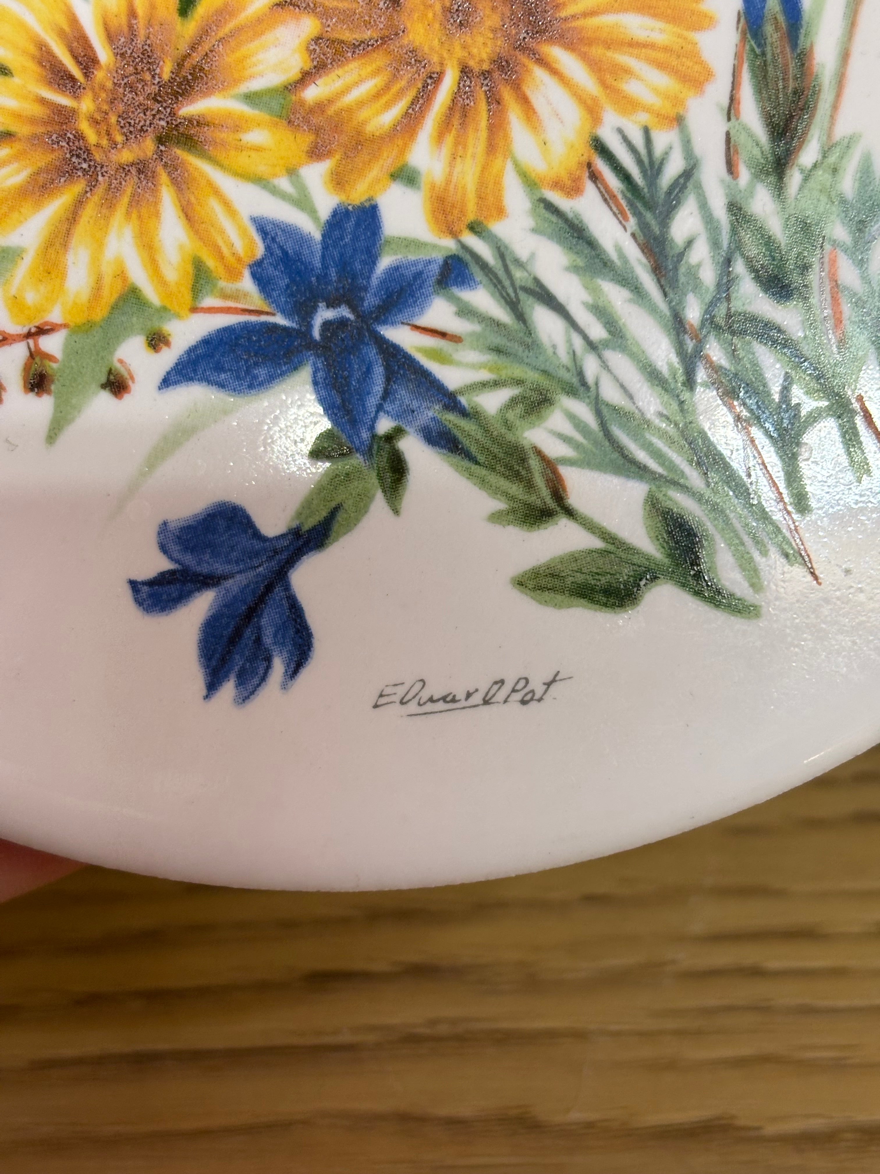 (3) Ceramic Floral Wall Hanging Art