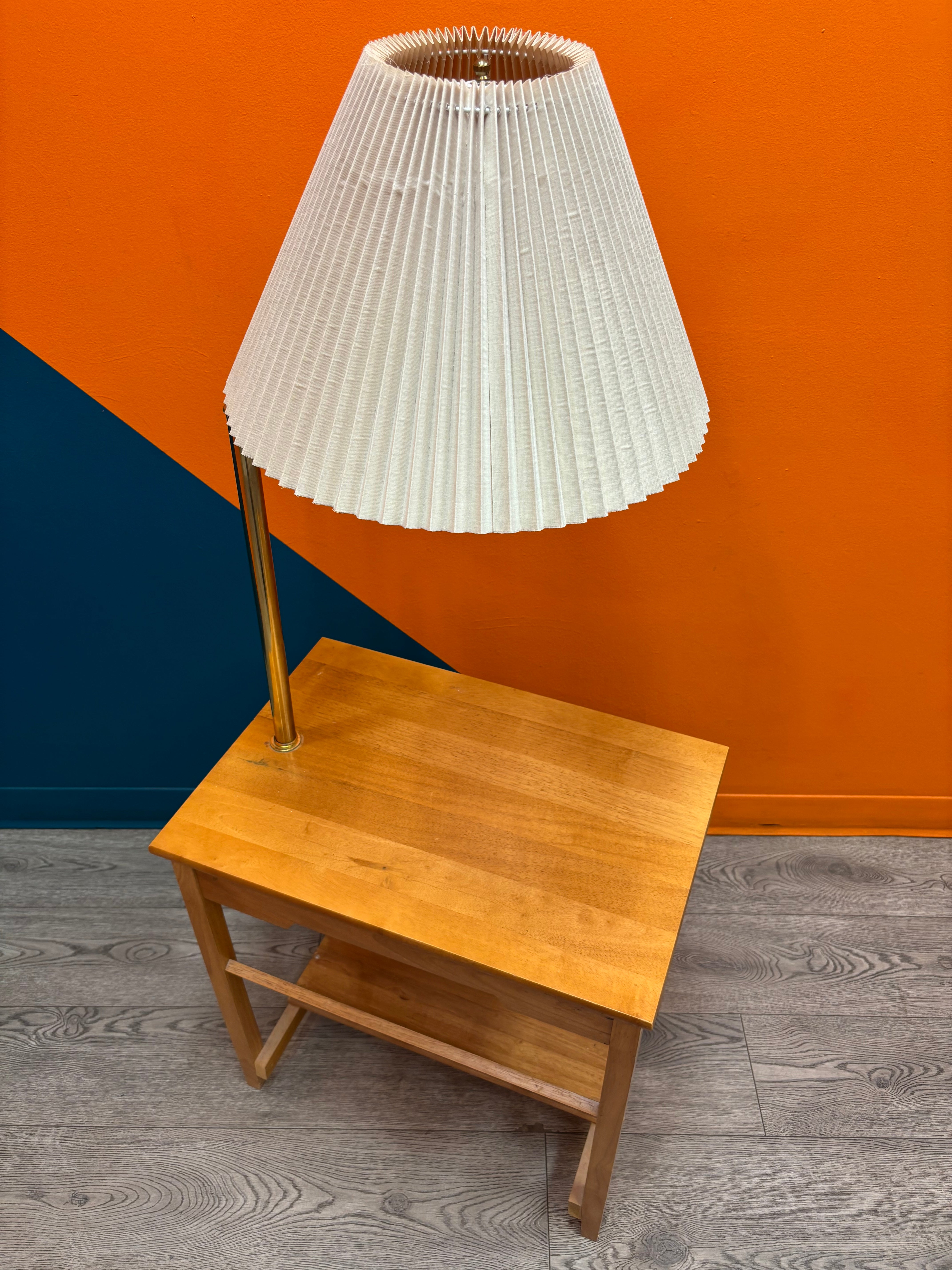 Magazine Table with Built-in Lamp