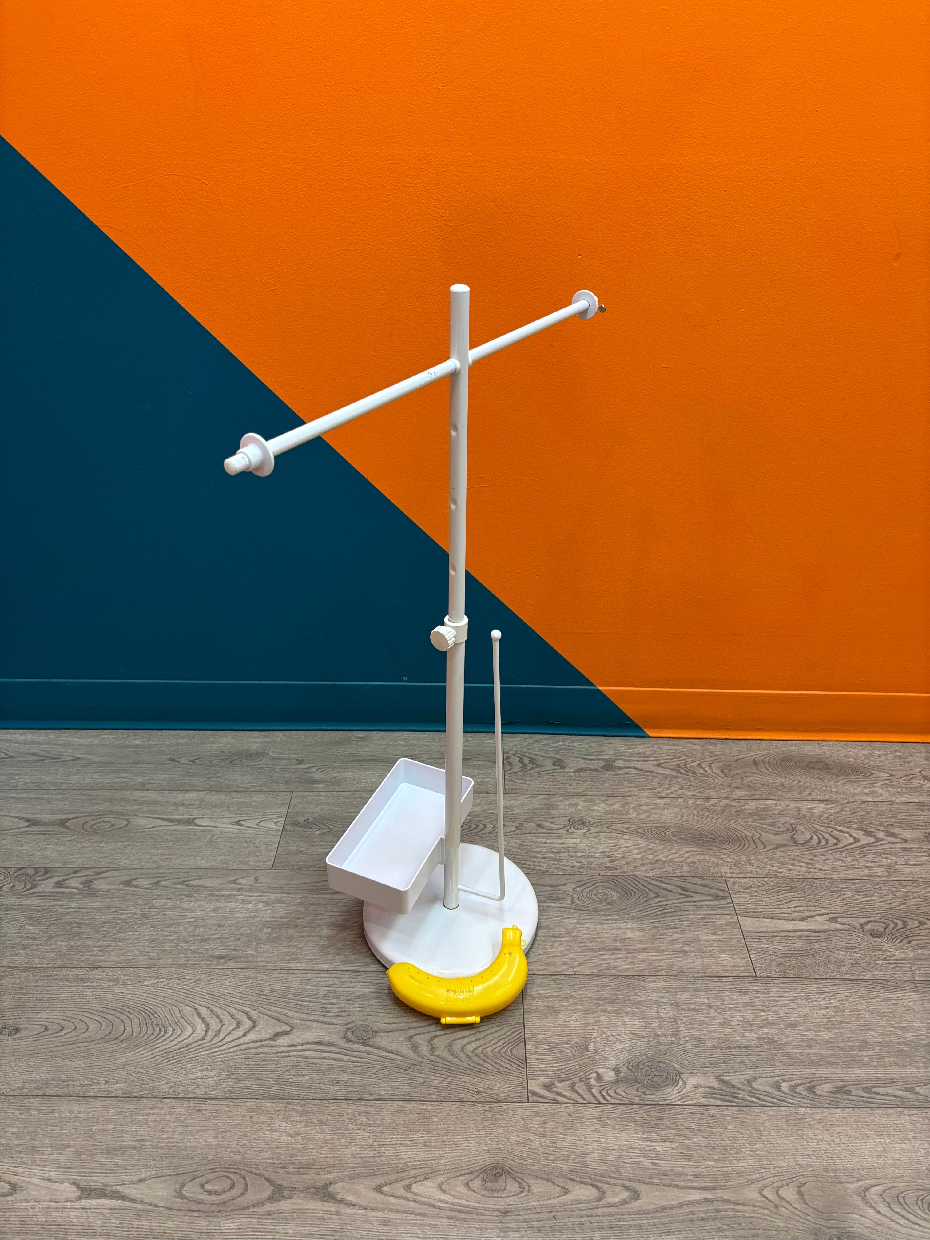 Standing Yarn Roller