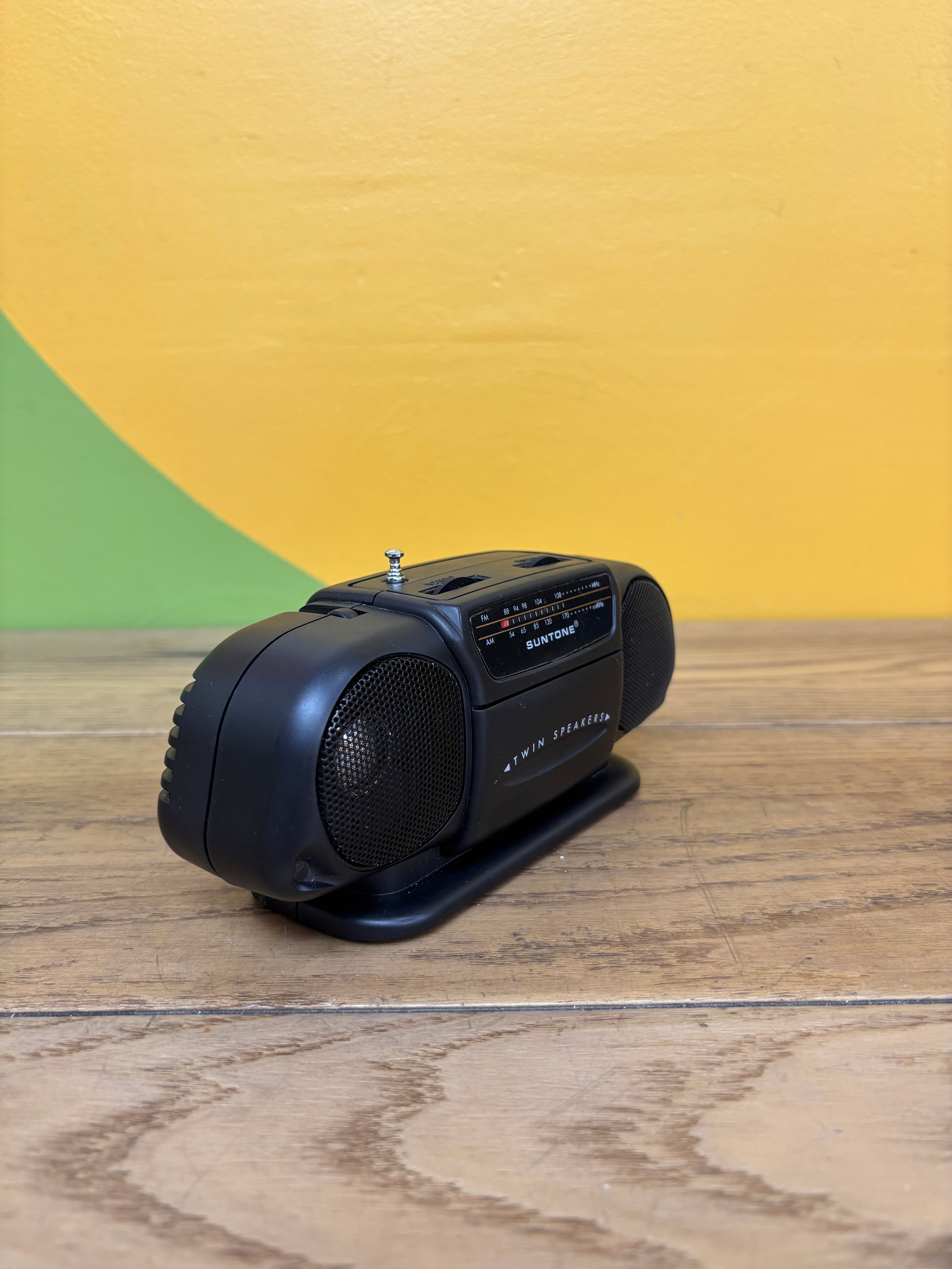Suntone Mini Boombox Radio