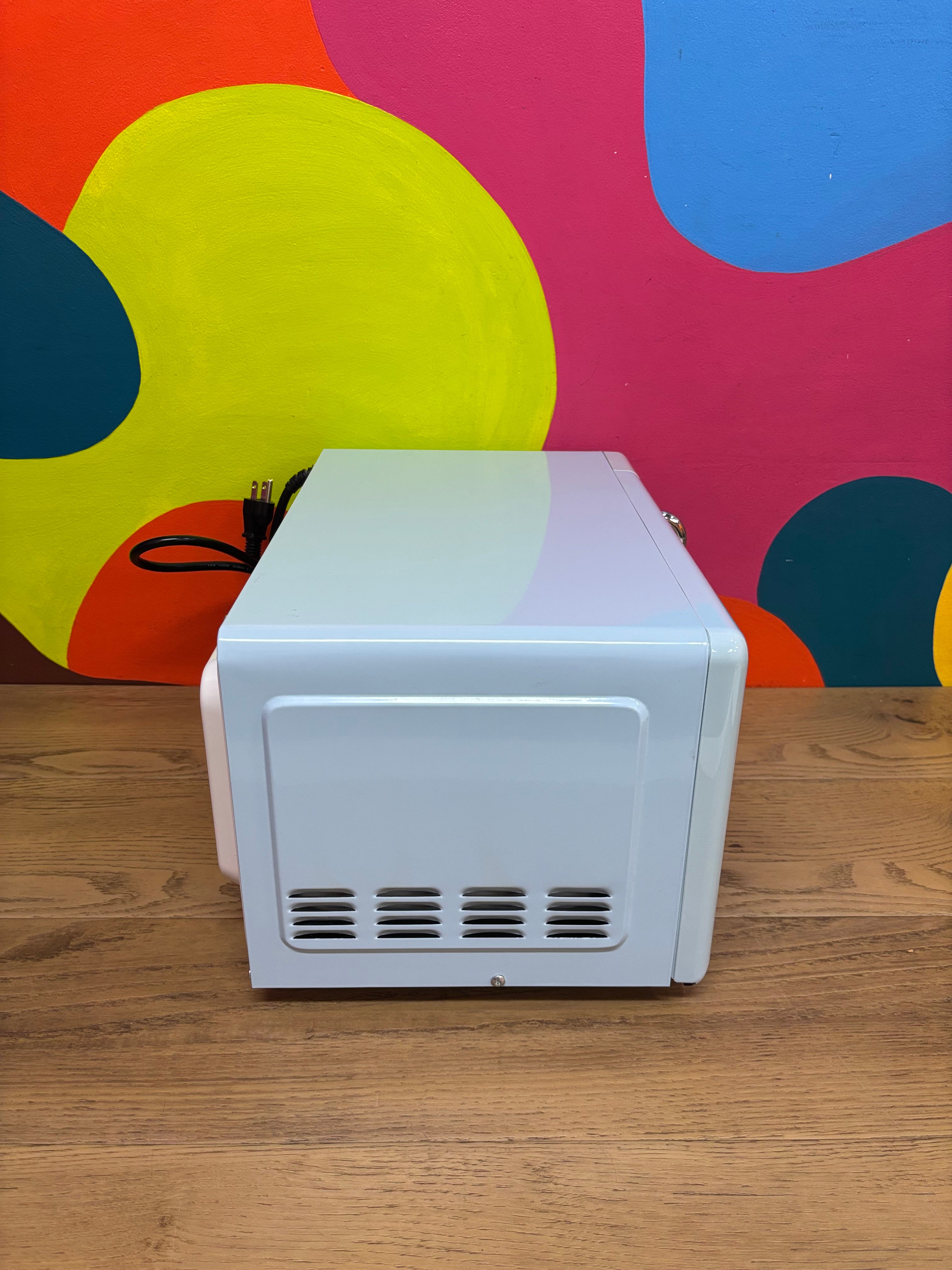 Light Blue Salton Microwave