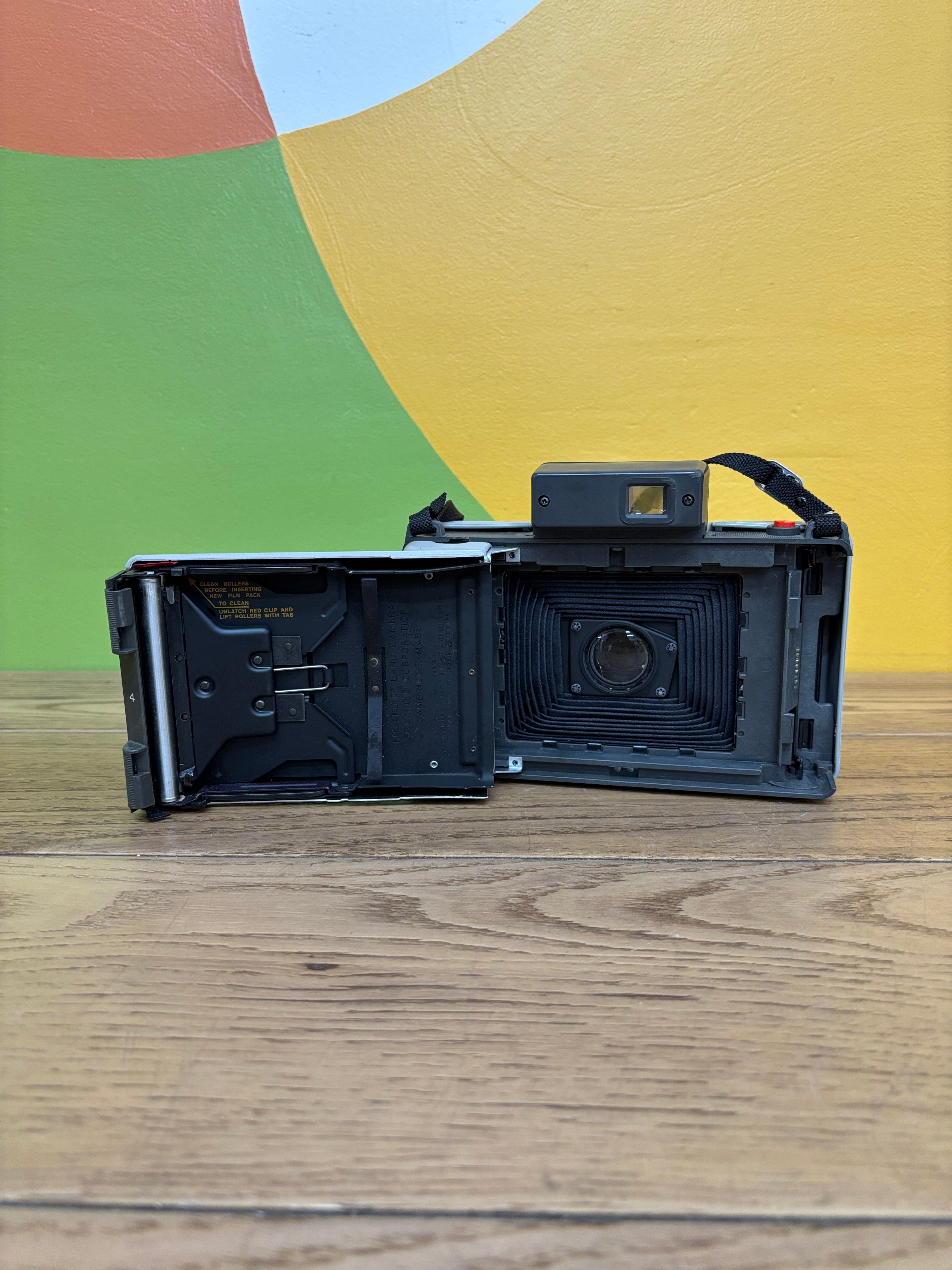 Polaroid Automatic 210 Land Camera