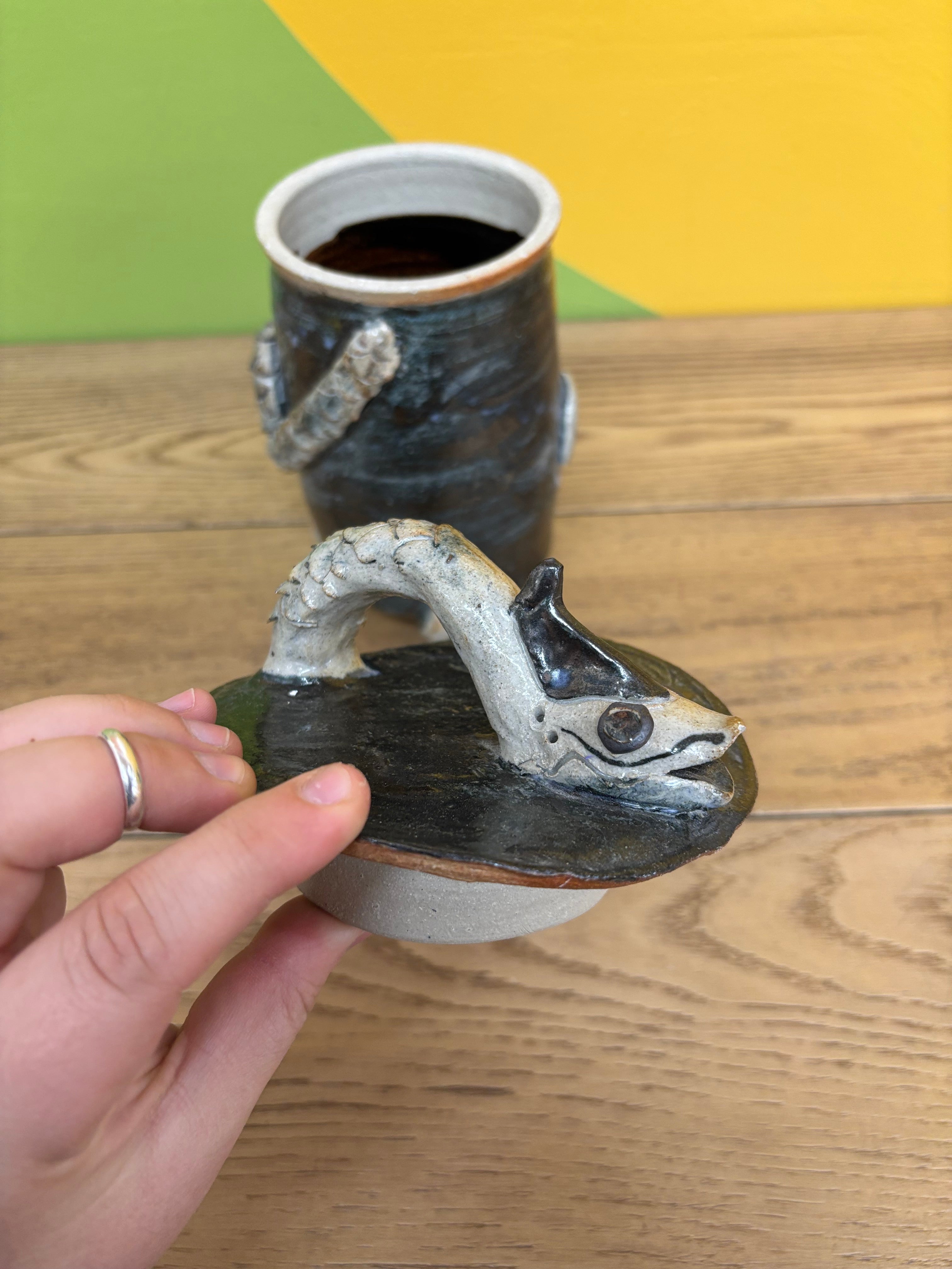 Snake Jar