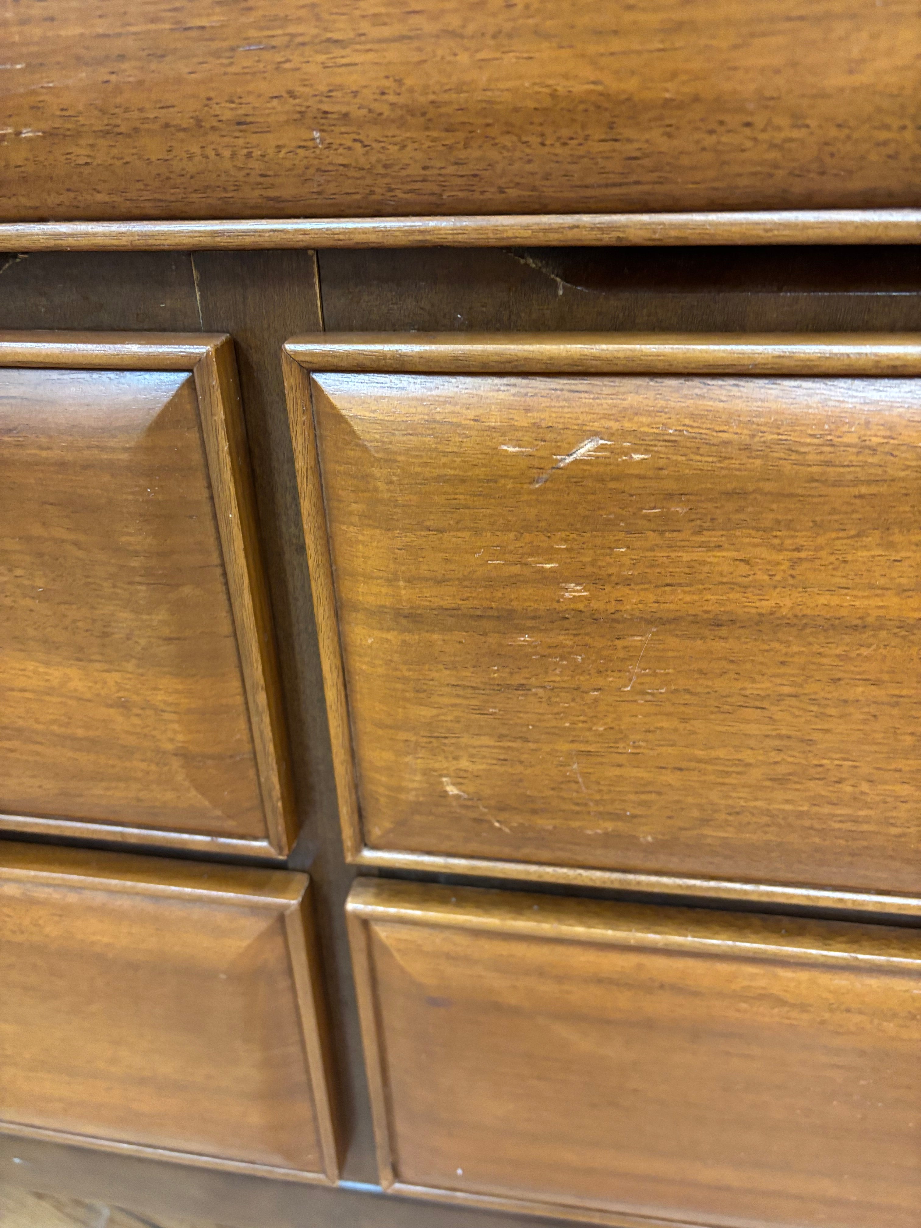 Wood 7 Drawer Dresser
