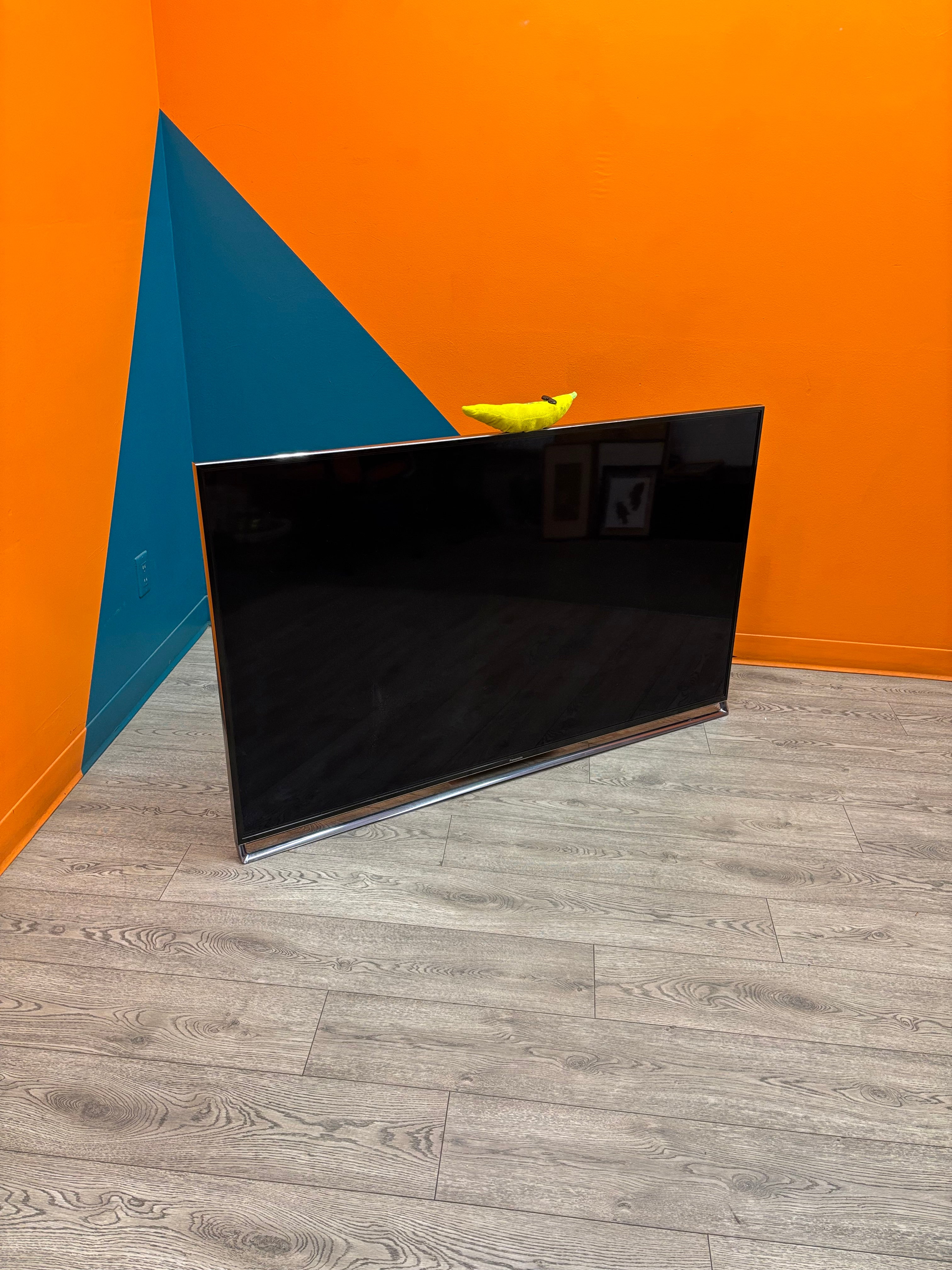 Panasonic LED LCD TV (TC-65AX800U)