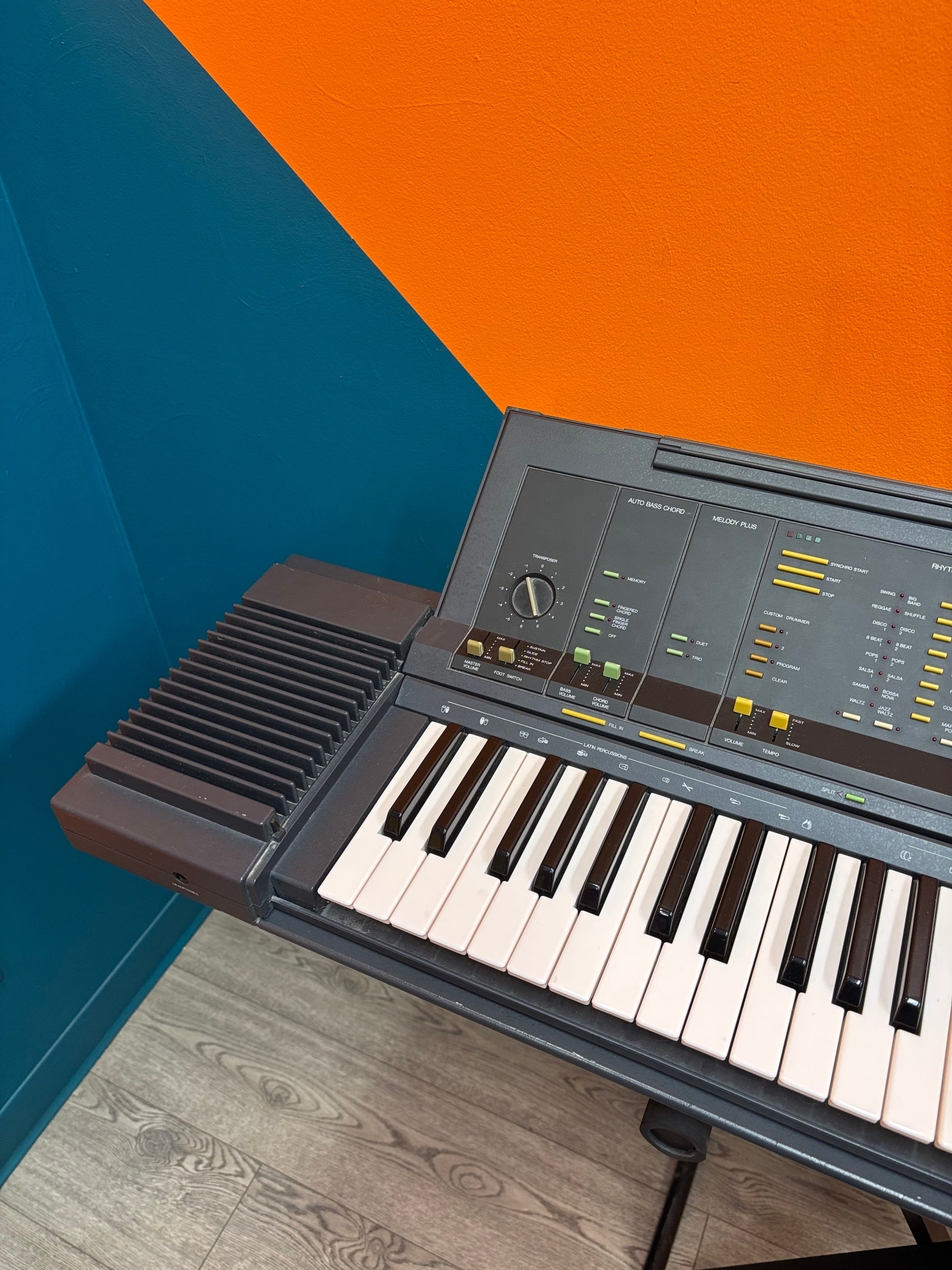 Yamaha PS-6100 Electronic Keyboard & Stand