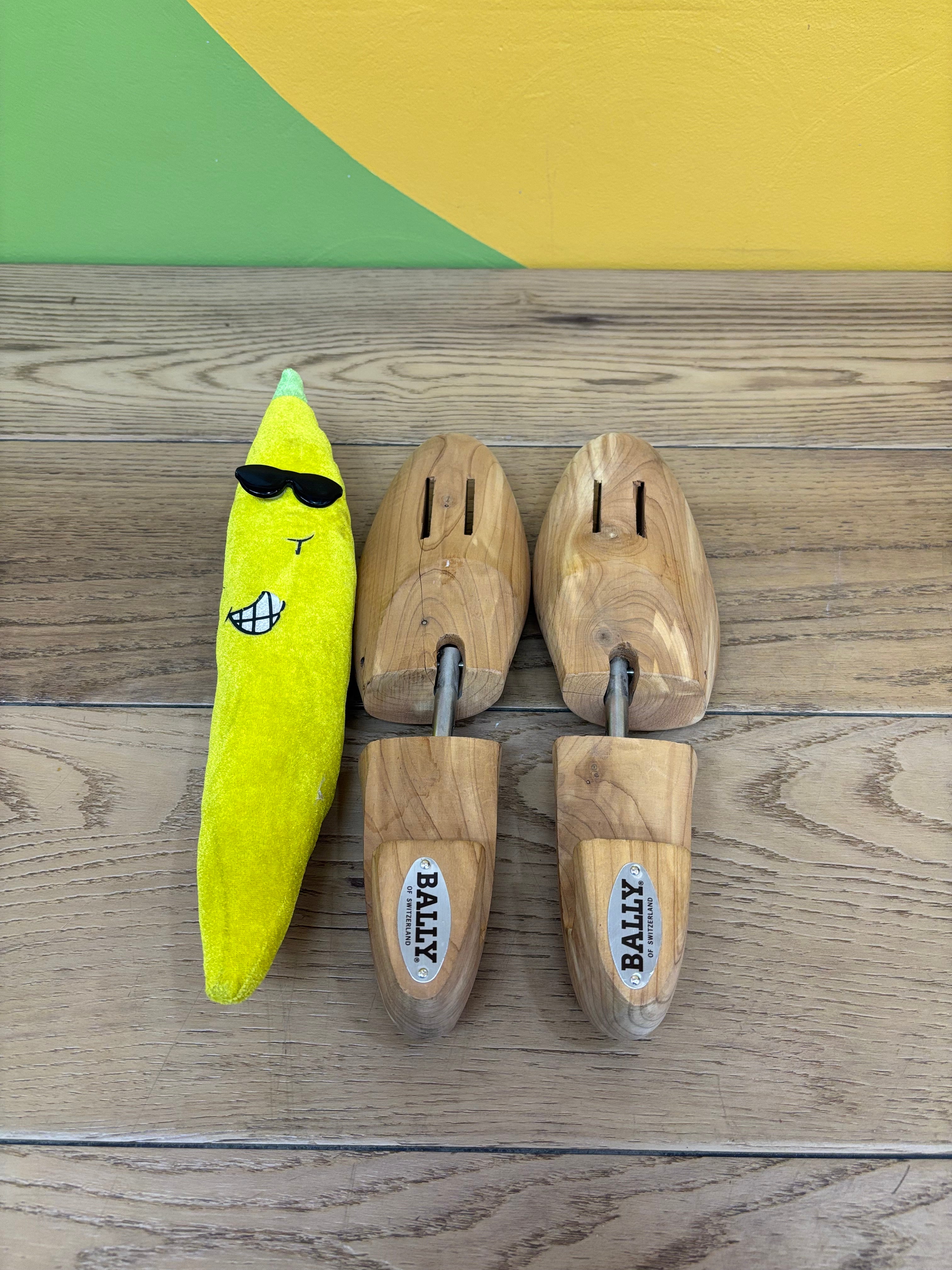 Wood Bally of Switzerland Shoe Trees - Size Large