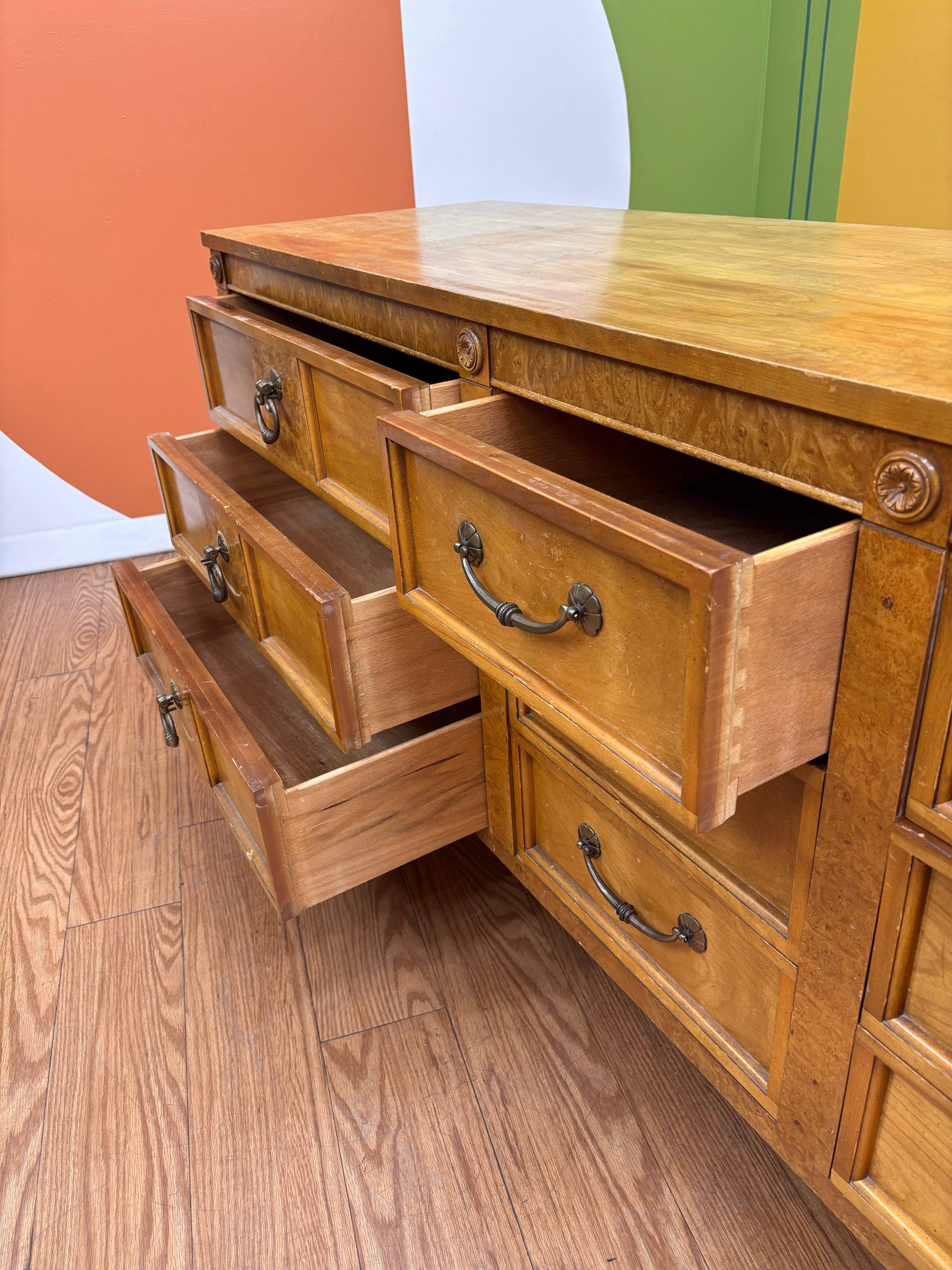 Bassett Furniture 9-Drawer Wood Dresser