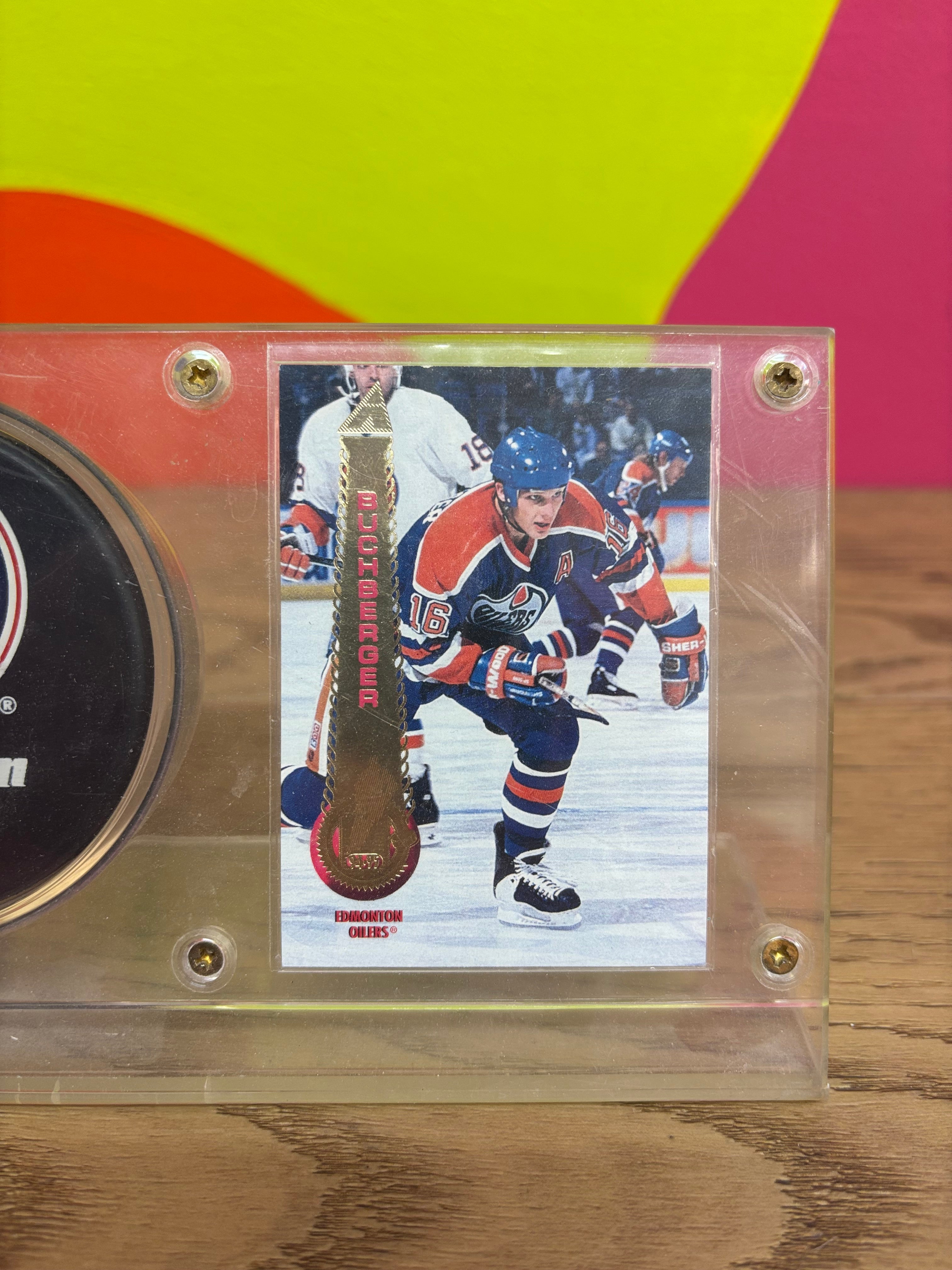 Kelly Buchberger #16 Edmonton Oilers Card & Puck