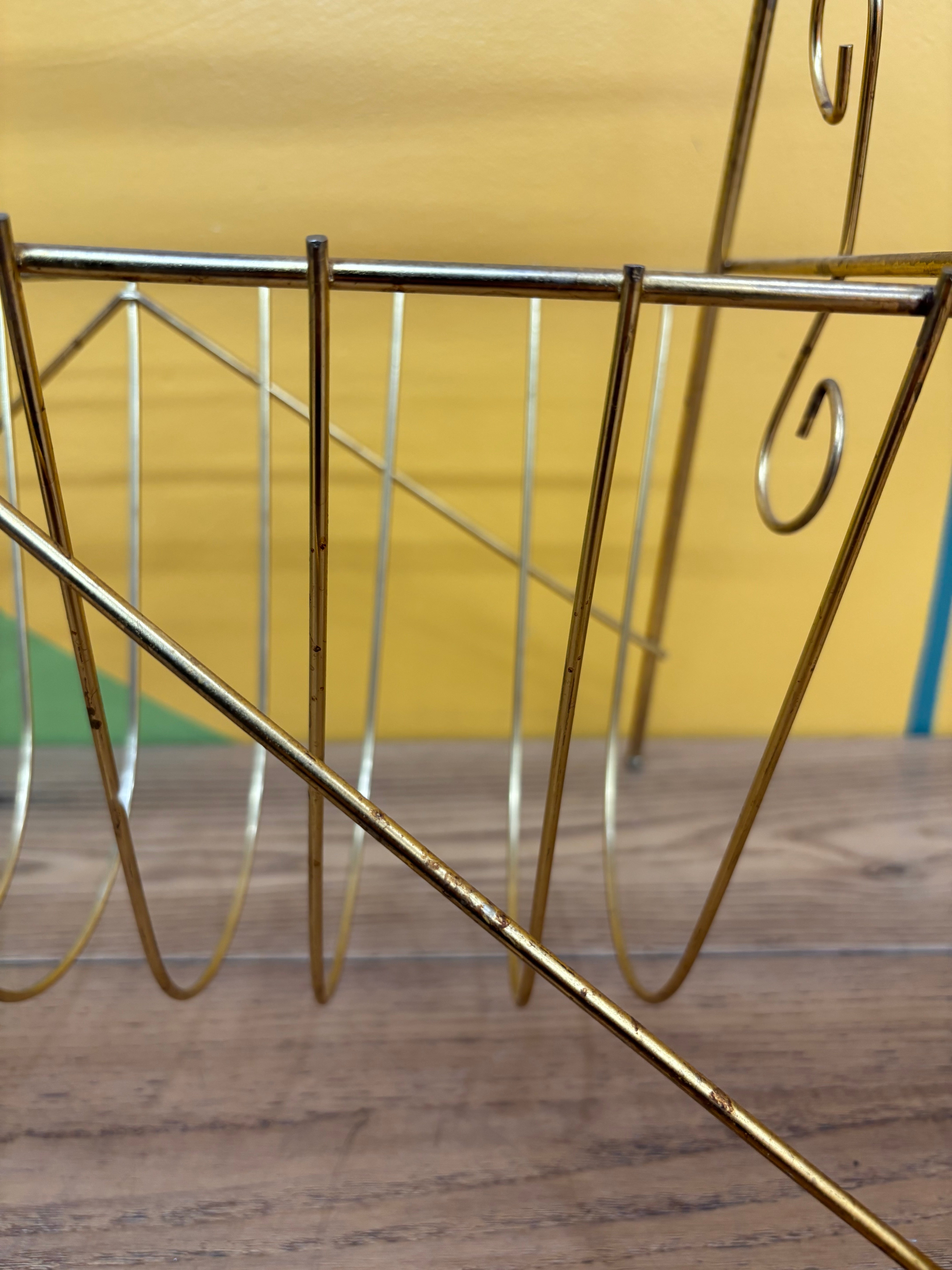Metal Magazine Rack