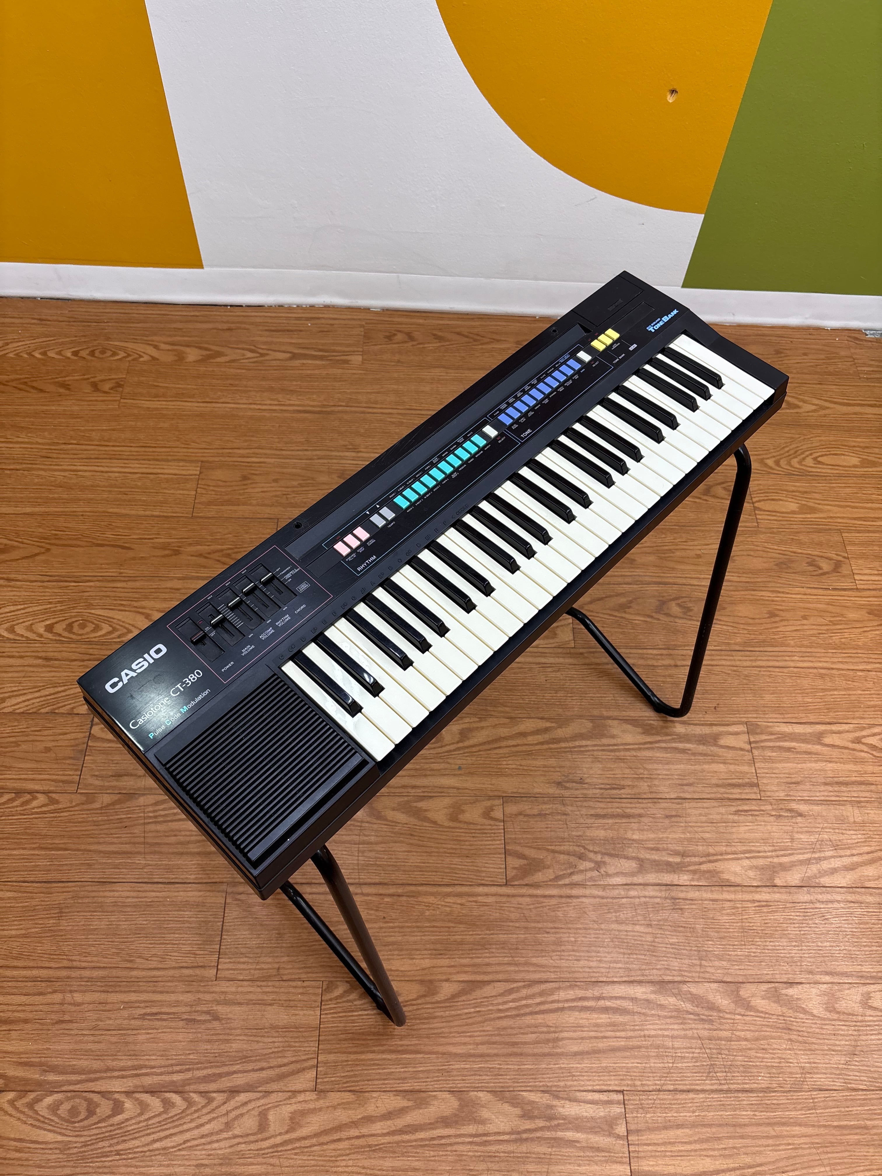 Casio Casiotone CT-380 Keyboard