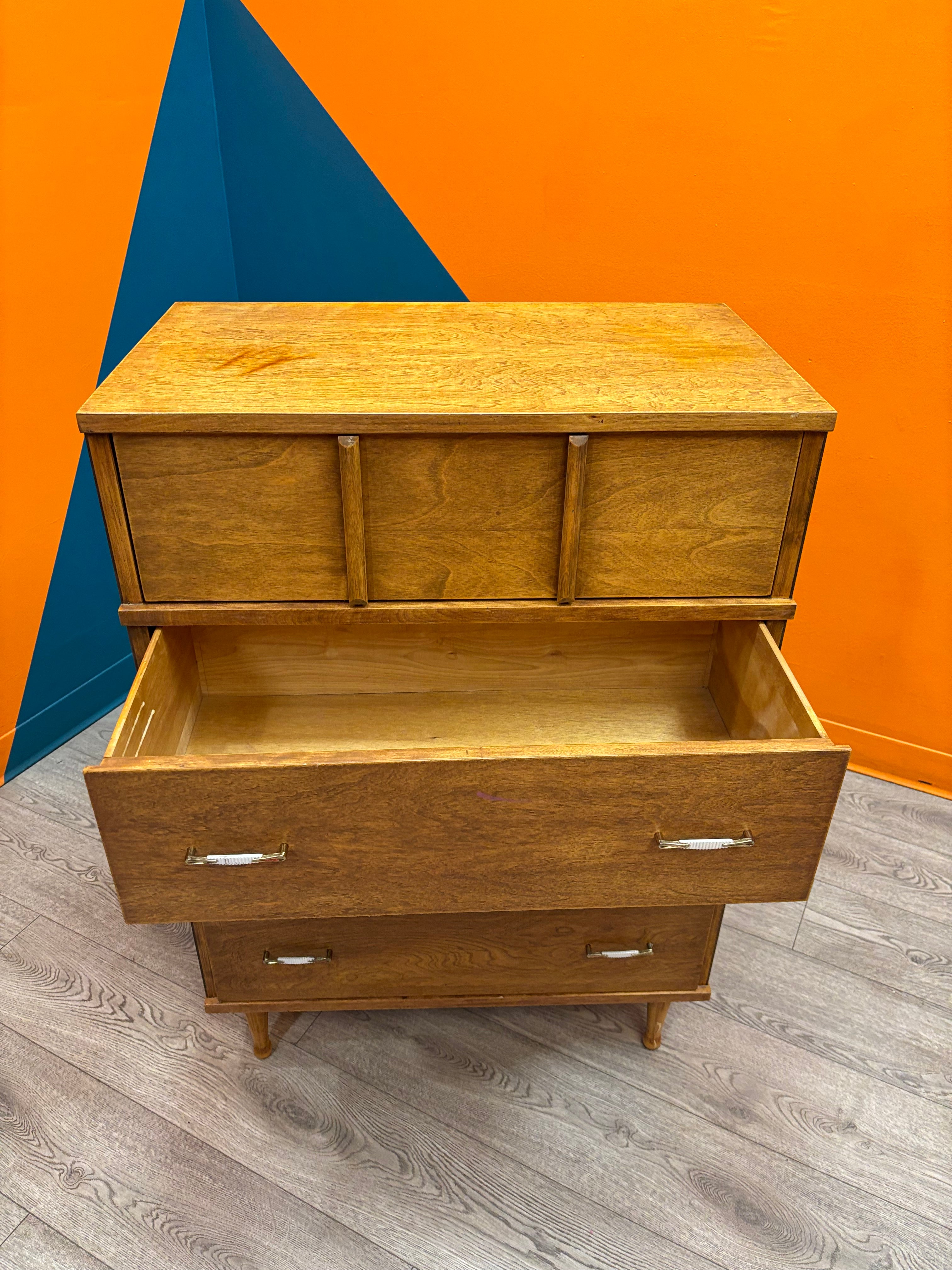 Wood 4 Drawer Dresser (J.W Kilgour & Bro.)