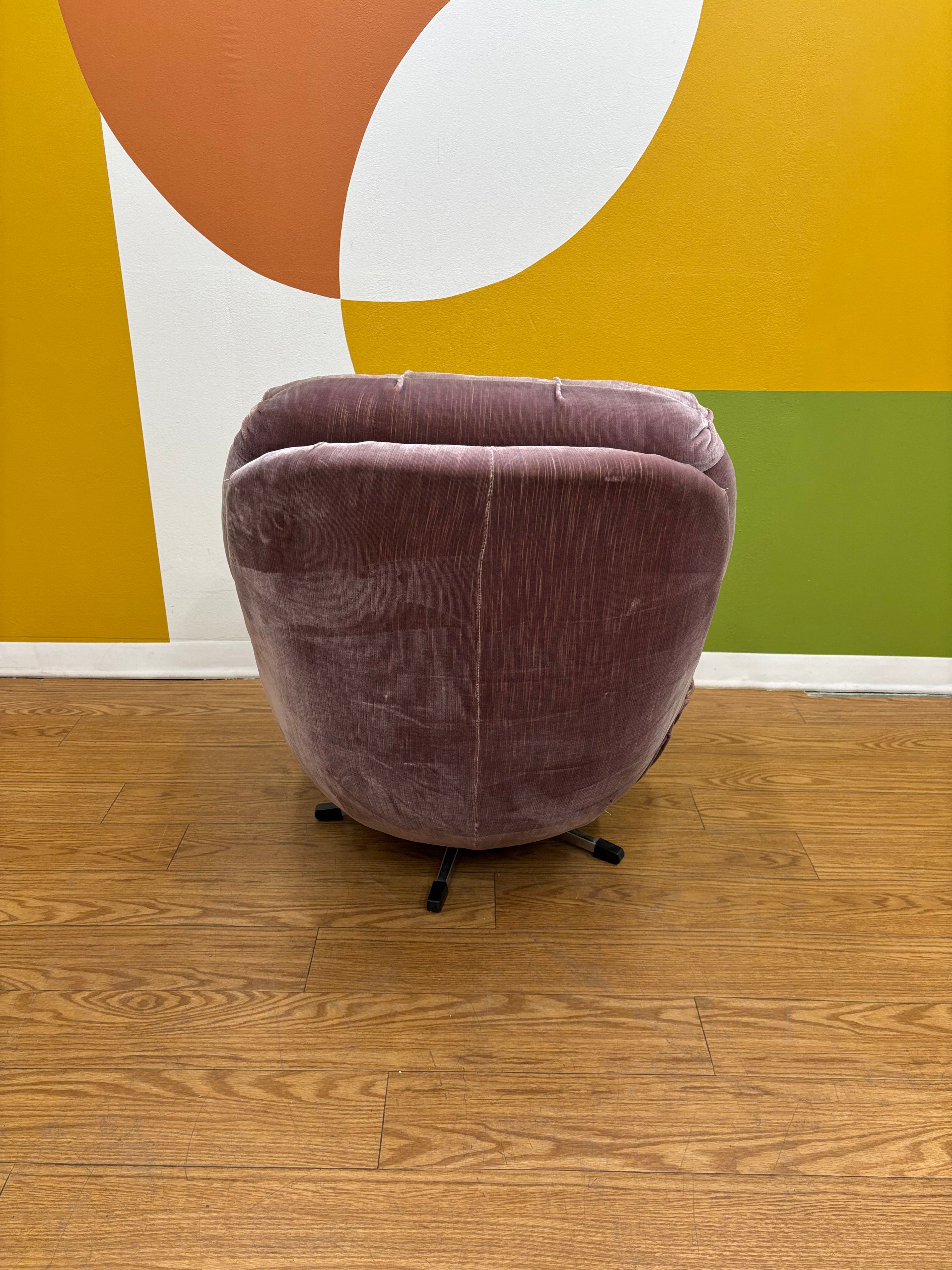 Velvet Swivel Lounge Chair