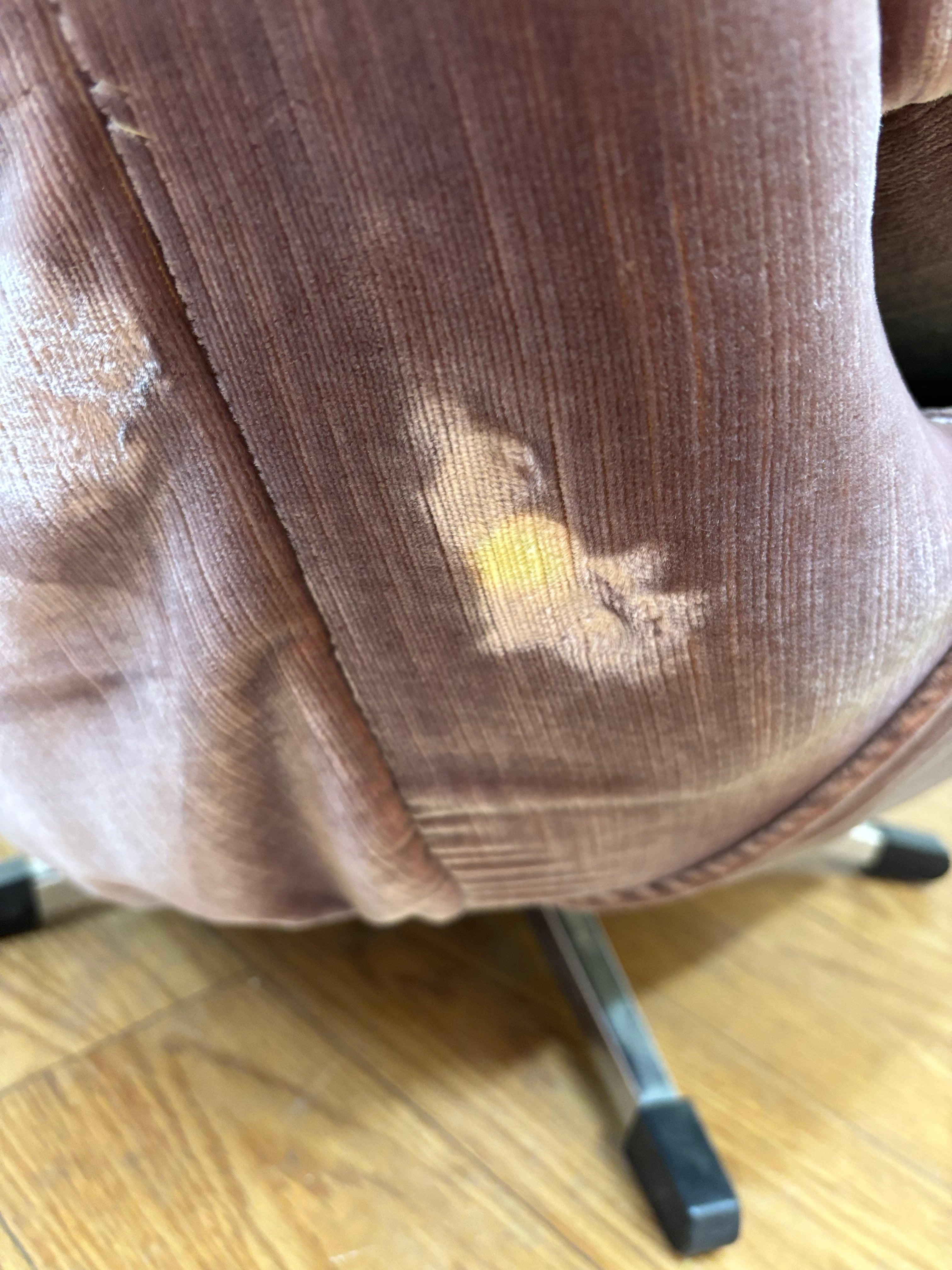 Velvet Swivel Lounge Chair