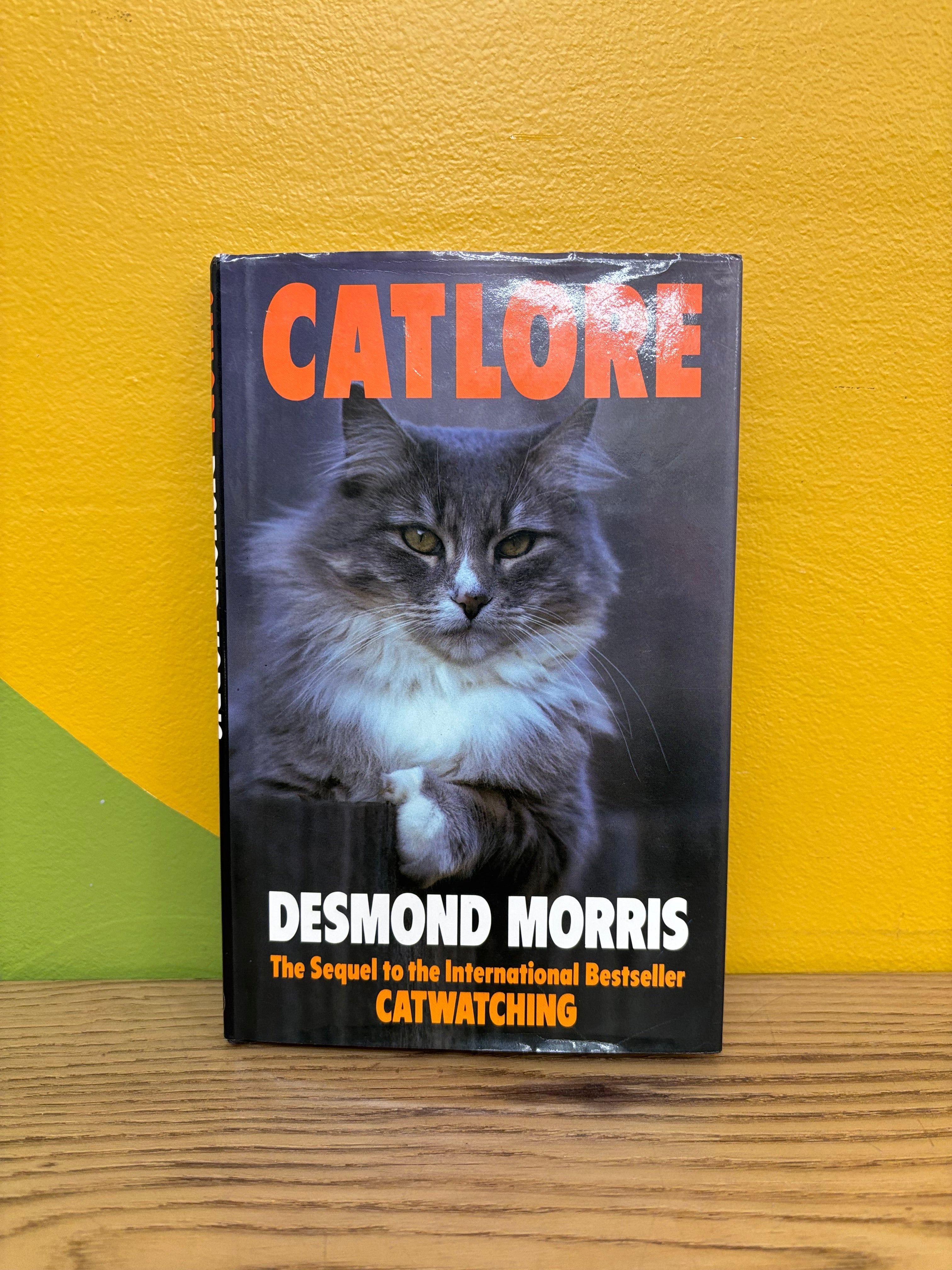 Catlore by Desmond Morris