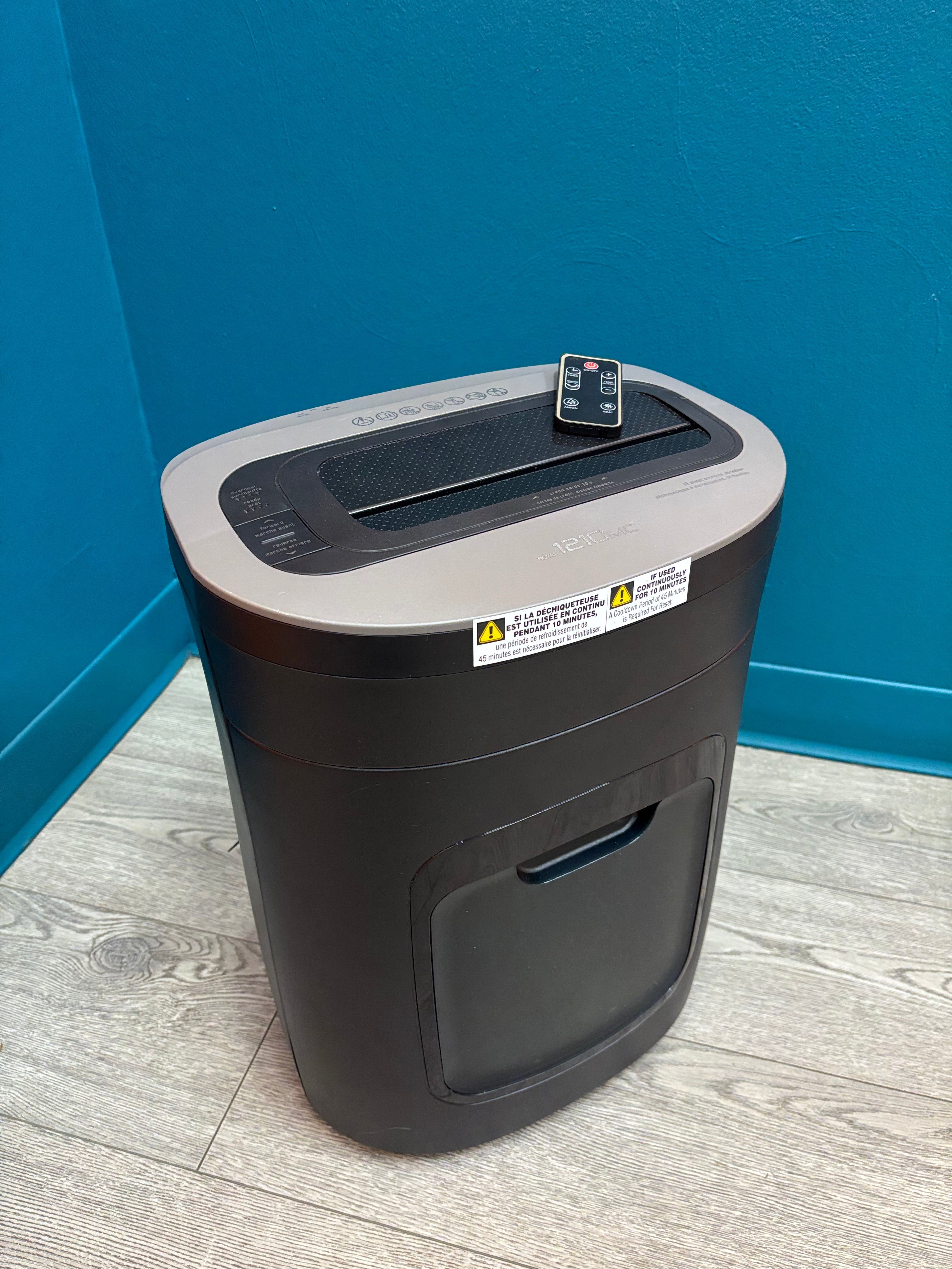 Royal Consumer 1210mc 12 Sheet Micro Shredder