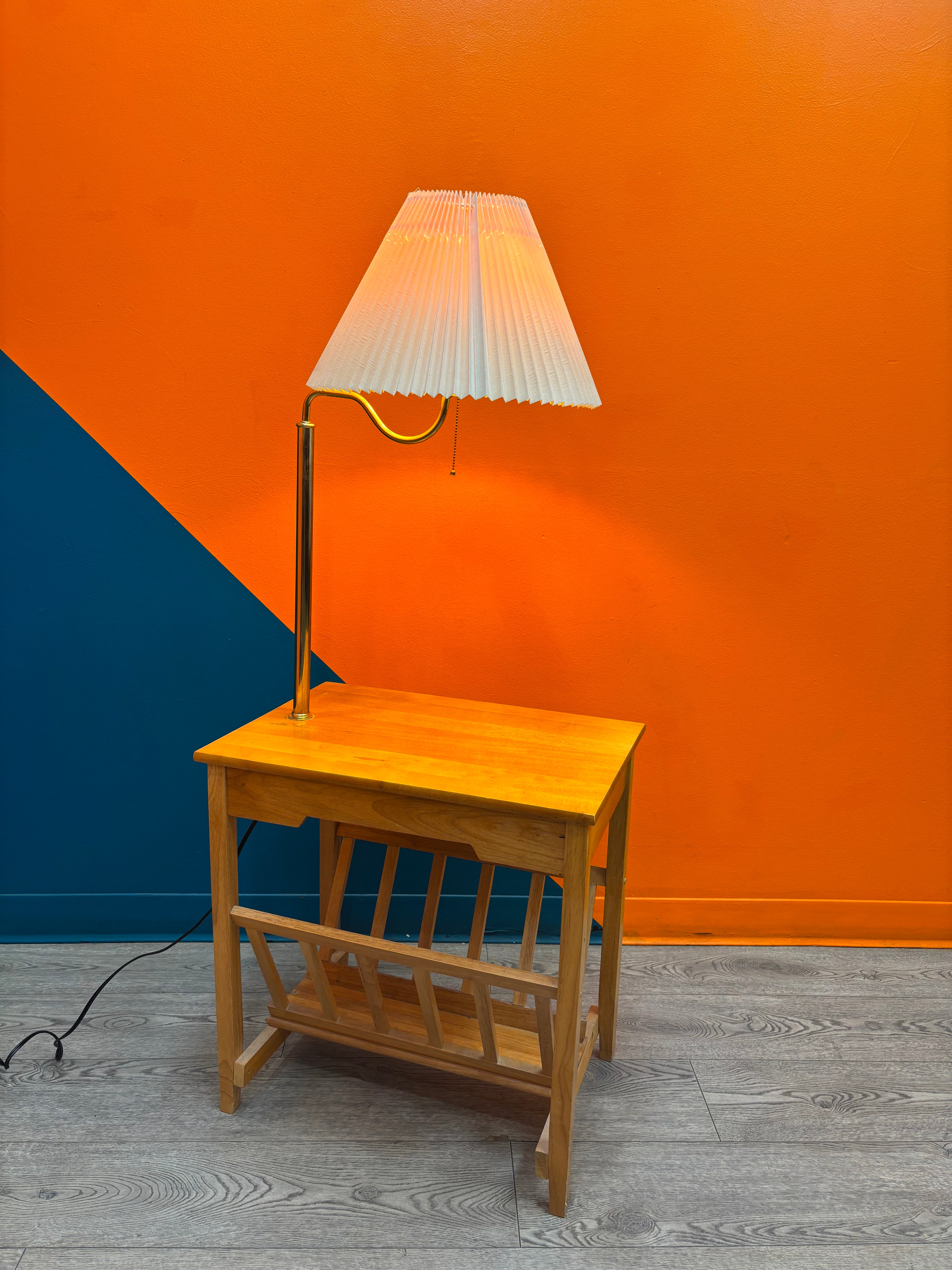 Magazine Table with Built-in Lamp