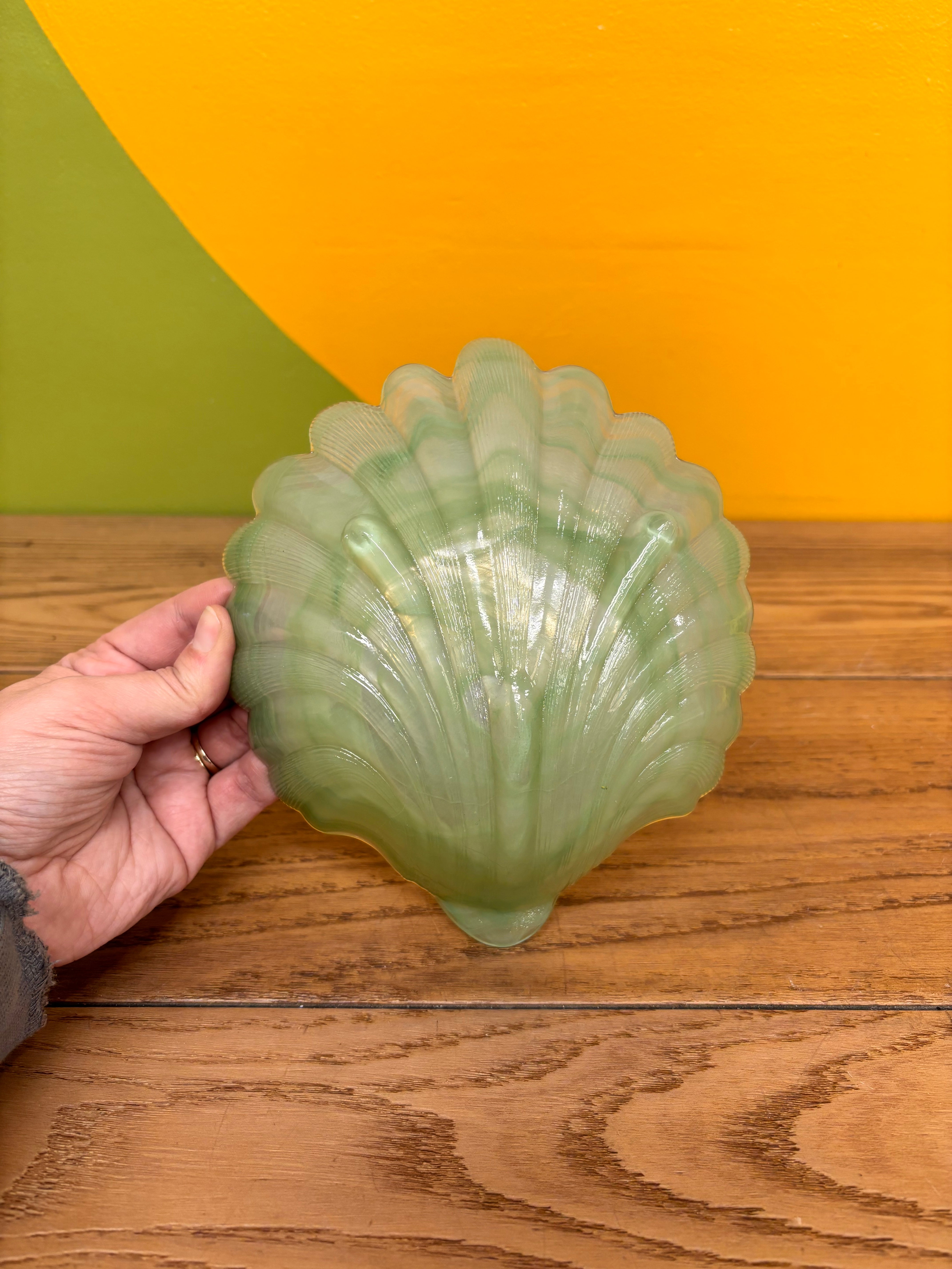 Green Shell Dish