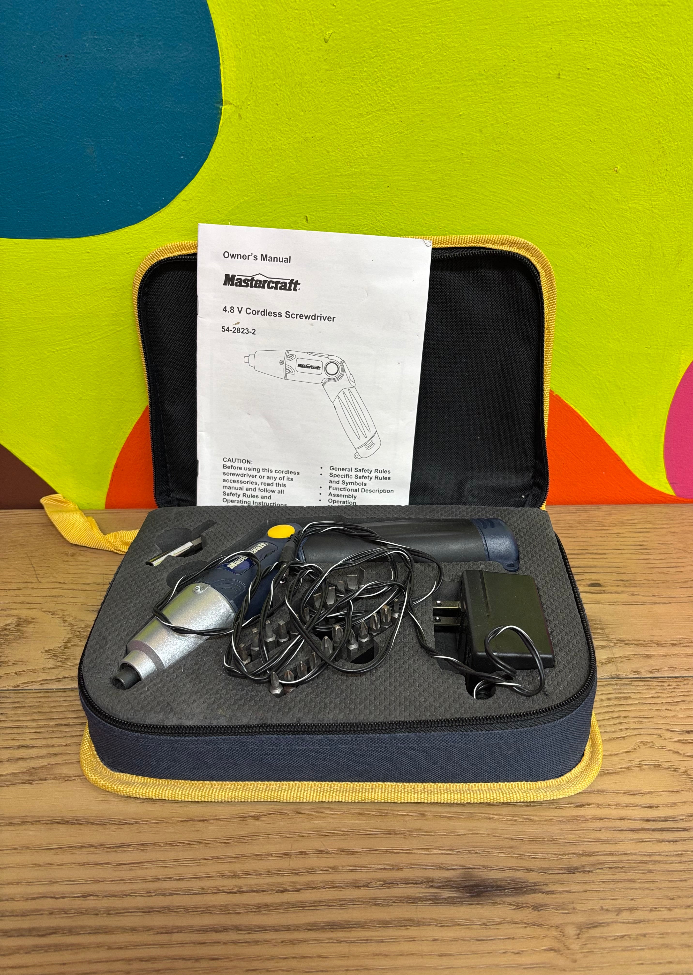 Mastercraft Pivoting Cordless Screwdriver Kit