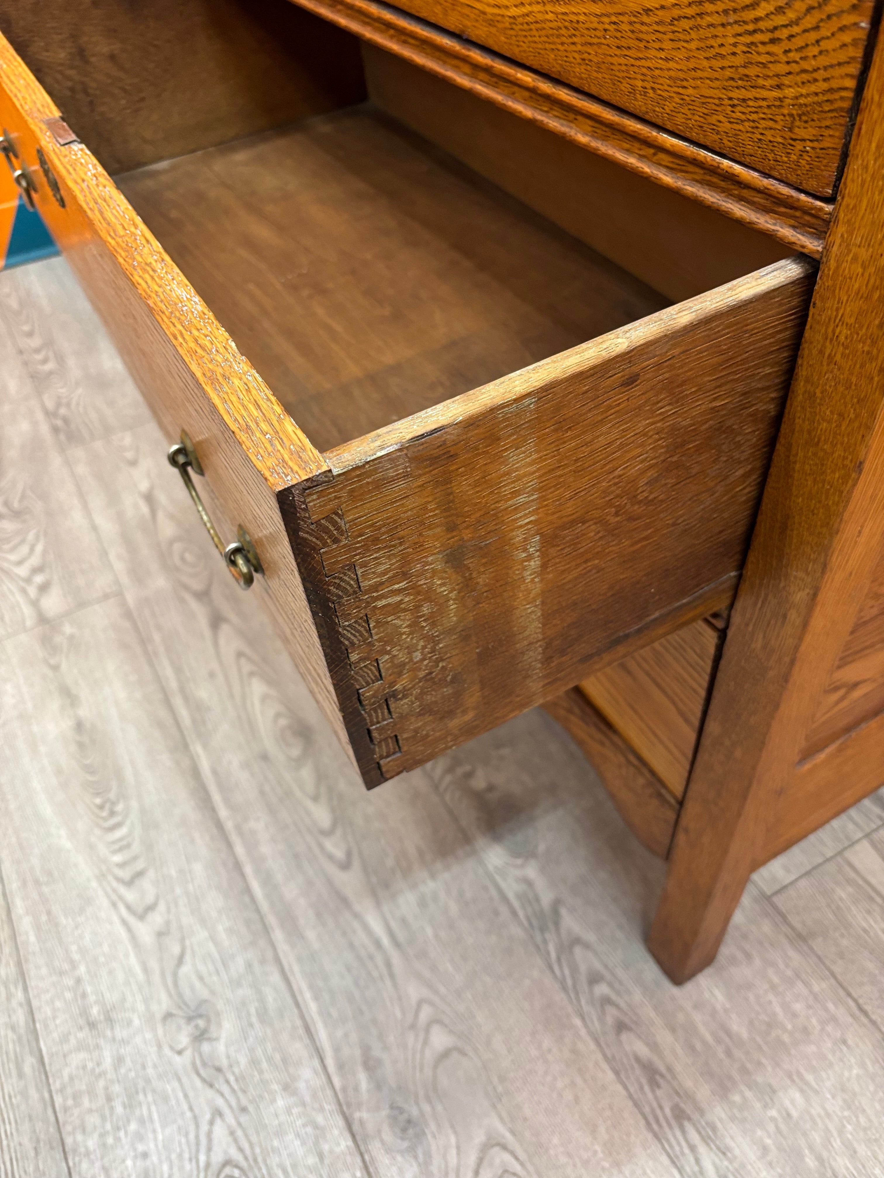 Wood 5 Drawer Dresser