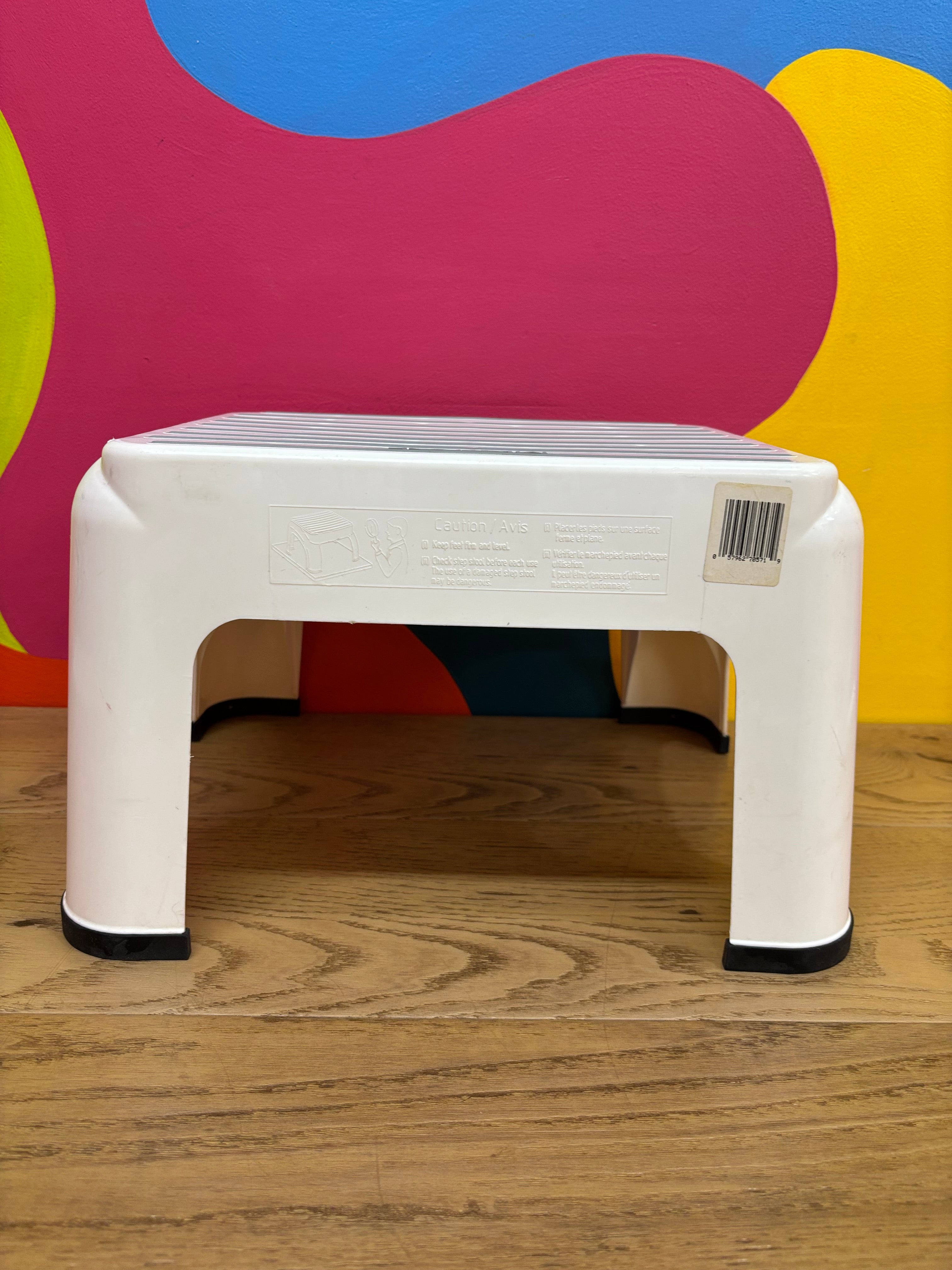 Mistral Ultra Safe 1 Step Plastic Stool