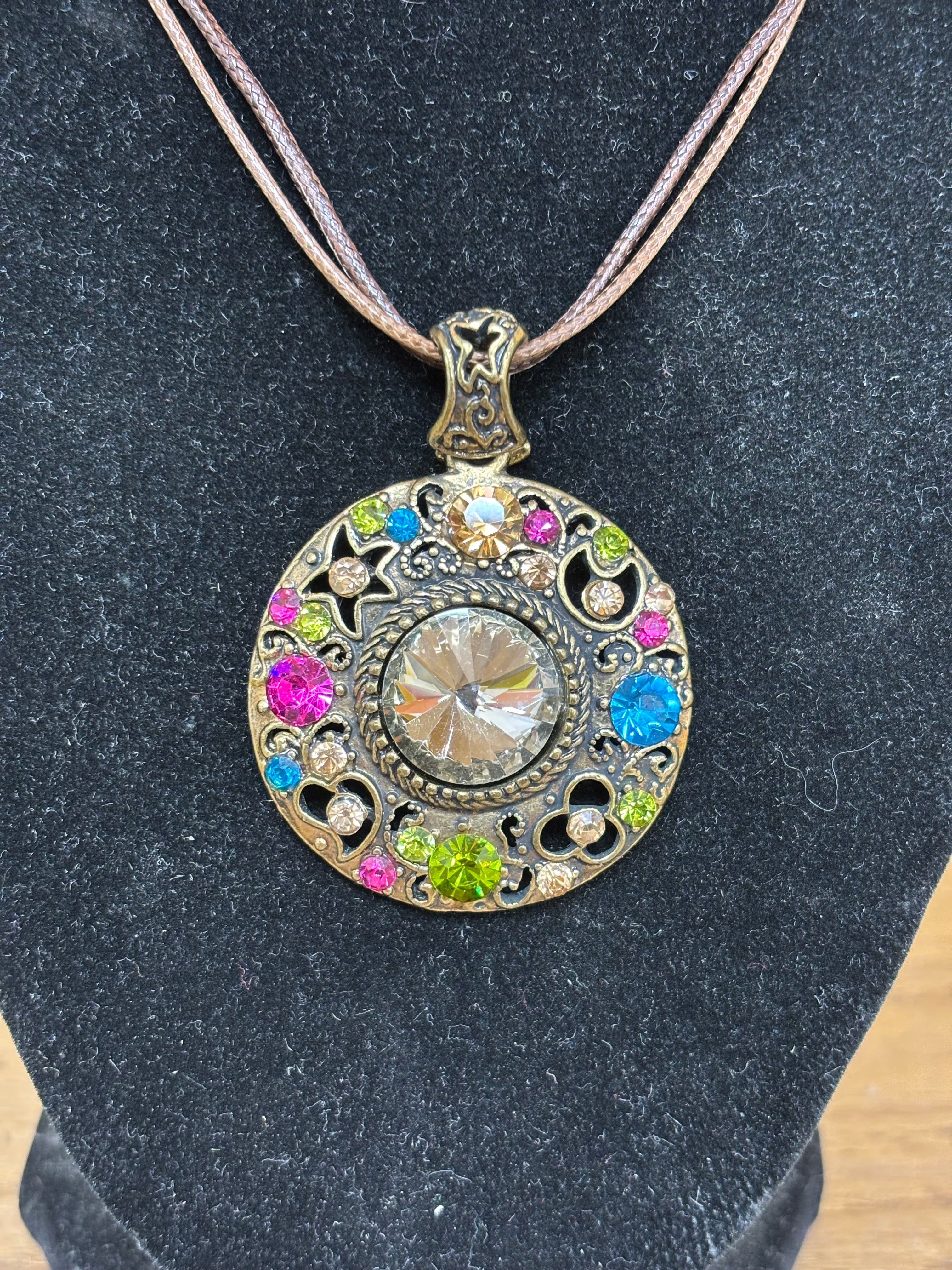 Round Pendant Necklace
