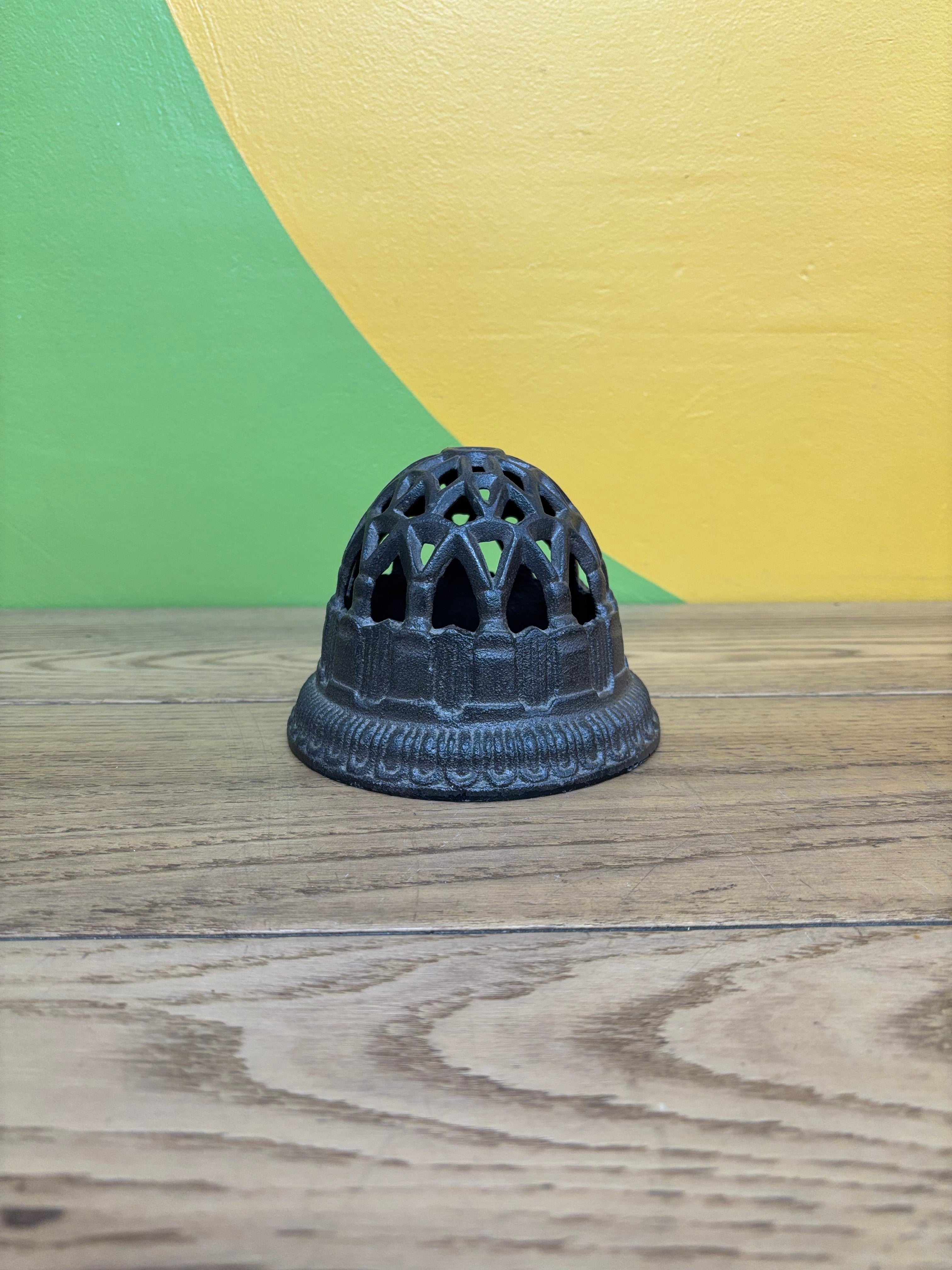 Cast Iron Beehive Dome Style Twine Holder