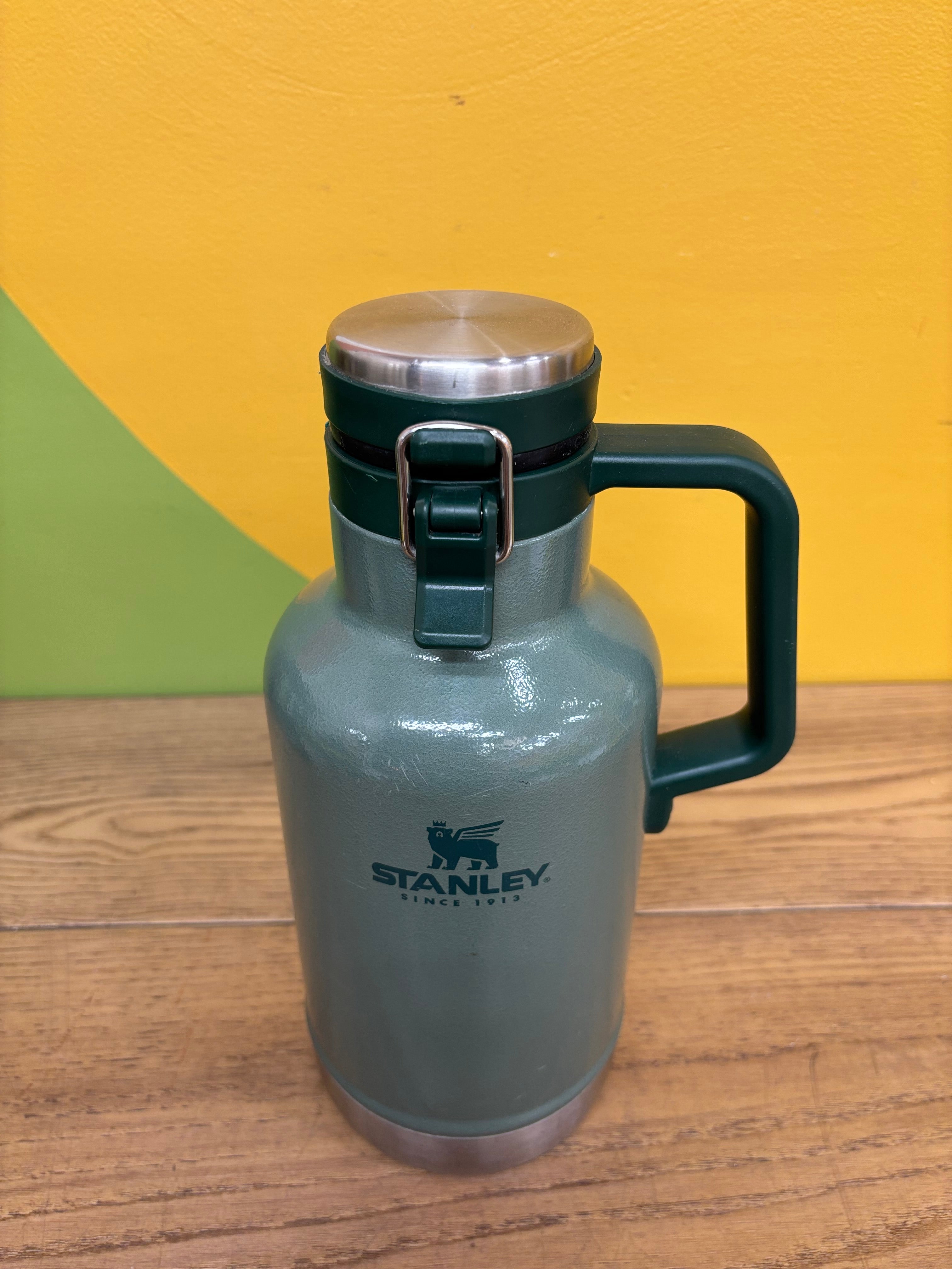 Stanley Classic Easy Pour Growler 1.9L