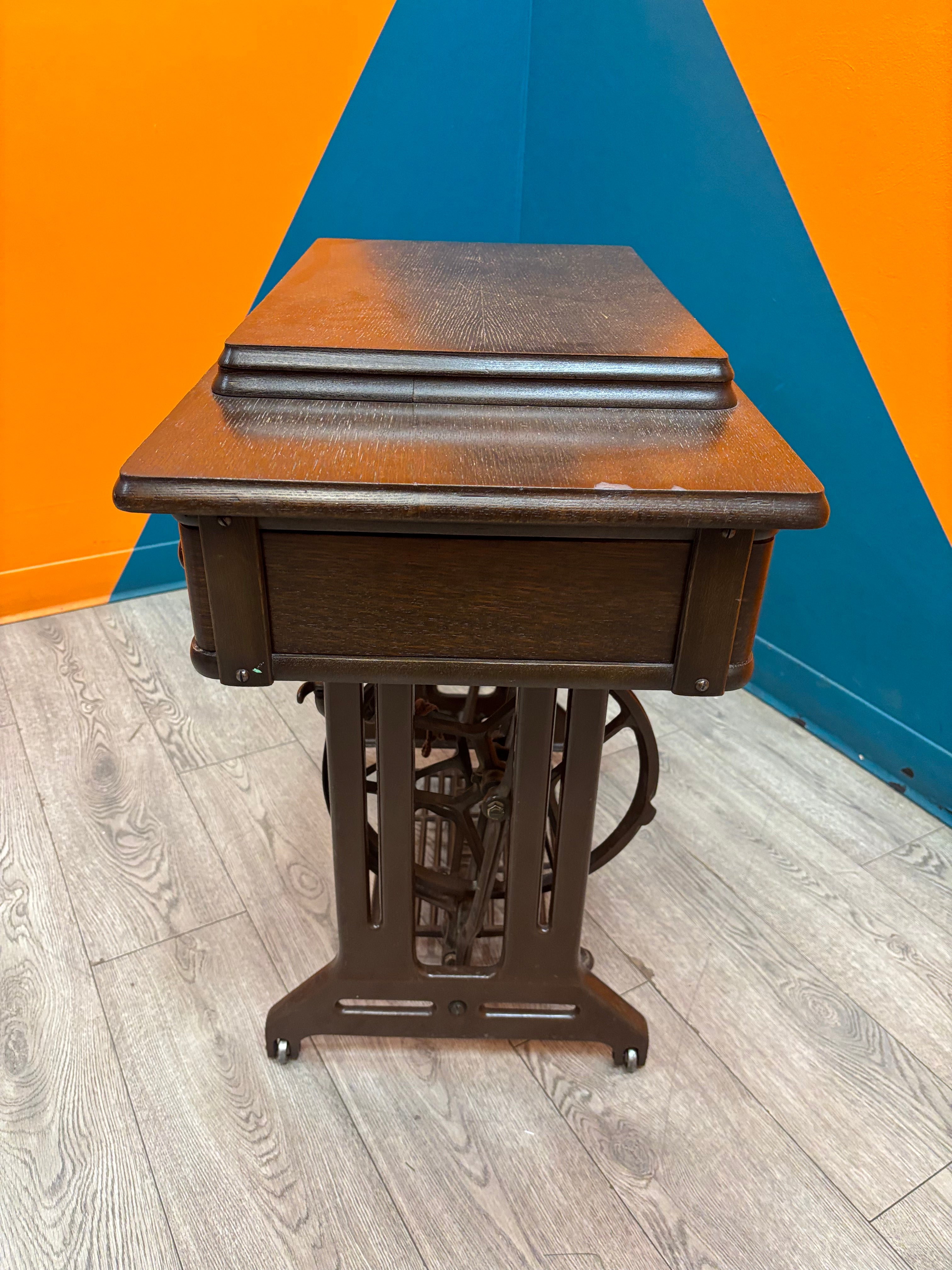 Singer Sewing Machine & Cabinet