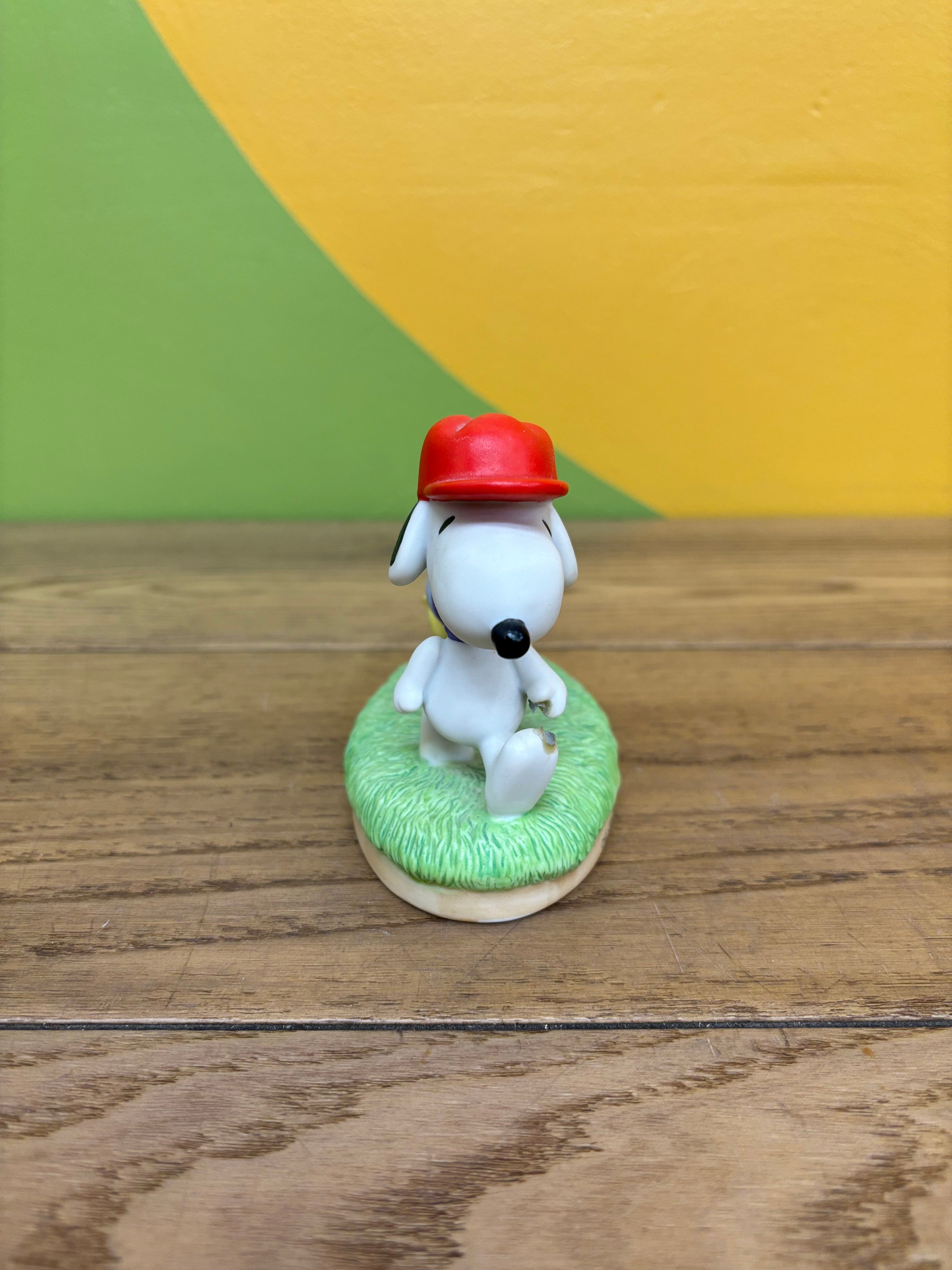 Peanuts “On the Course” Figurine