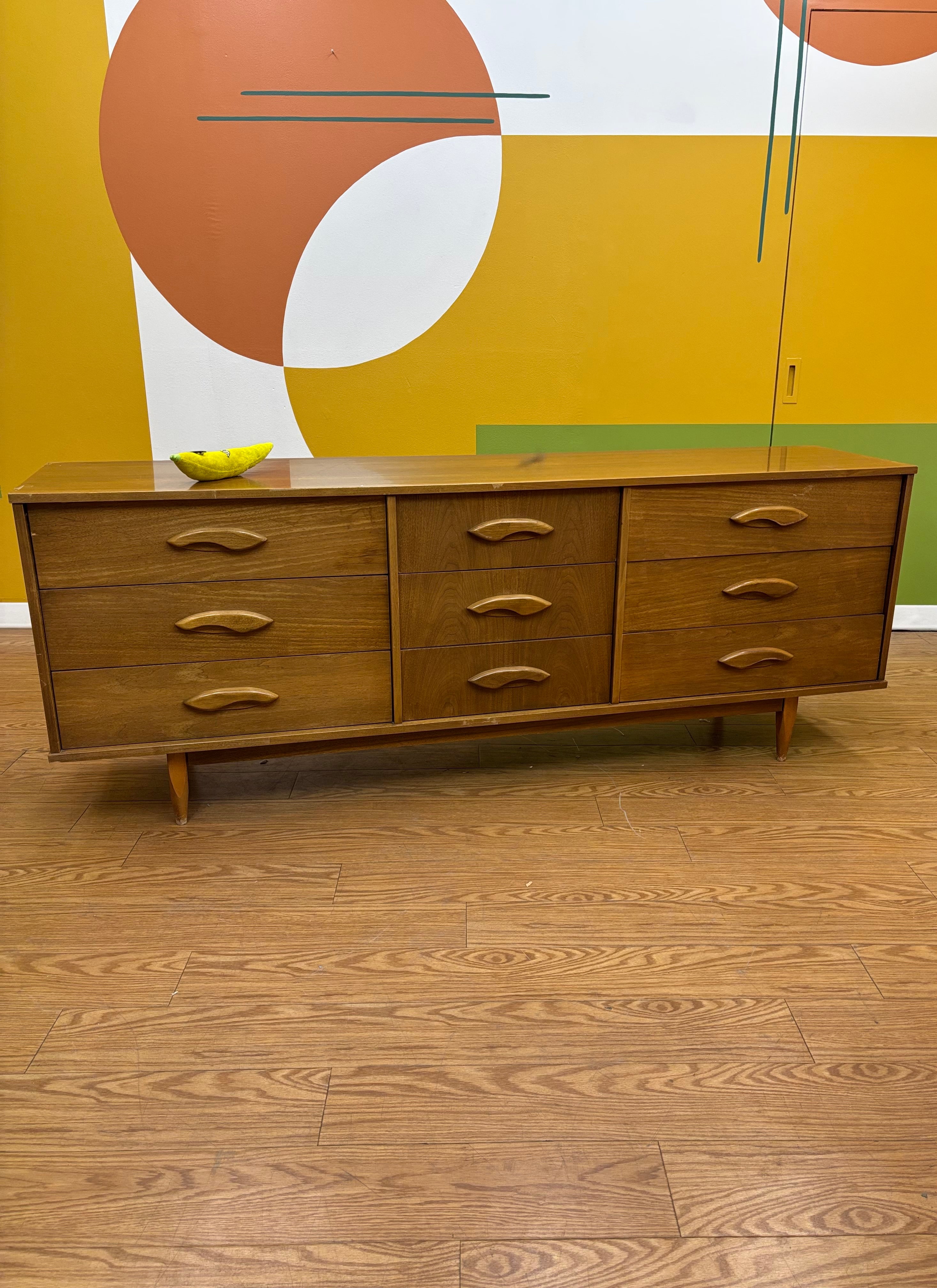 9 Drawer Dresser