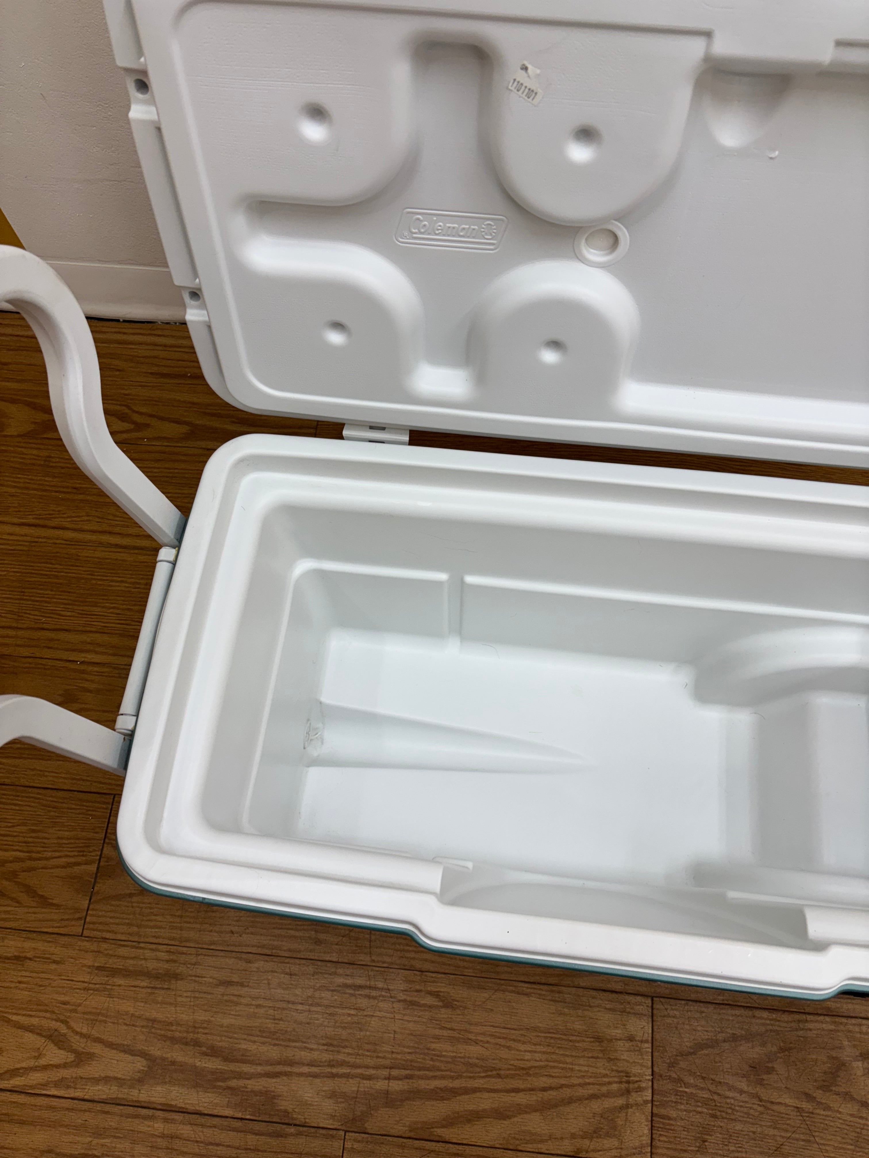 Coleman 50 QT Ultimate Xtreme Wheeled Cooler