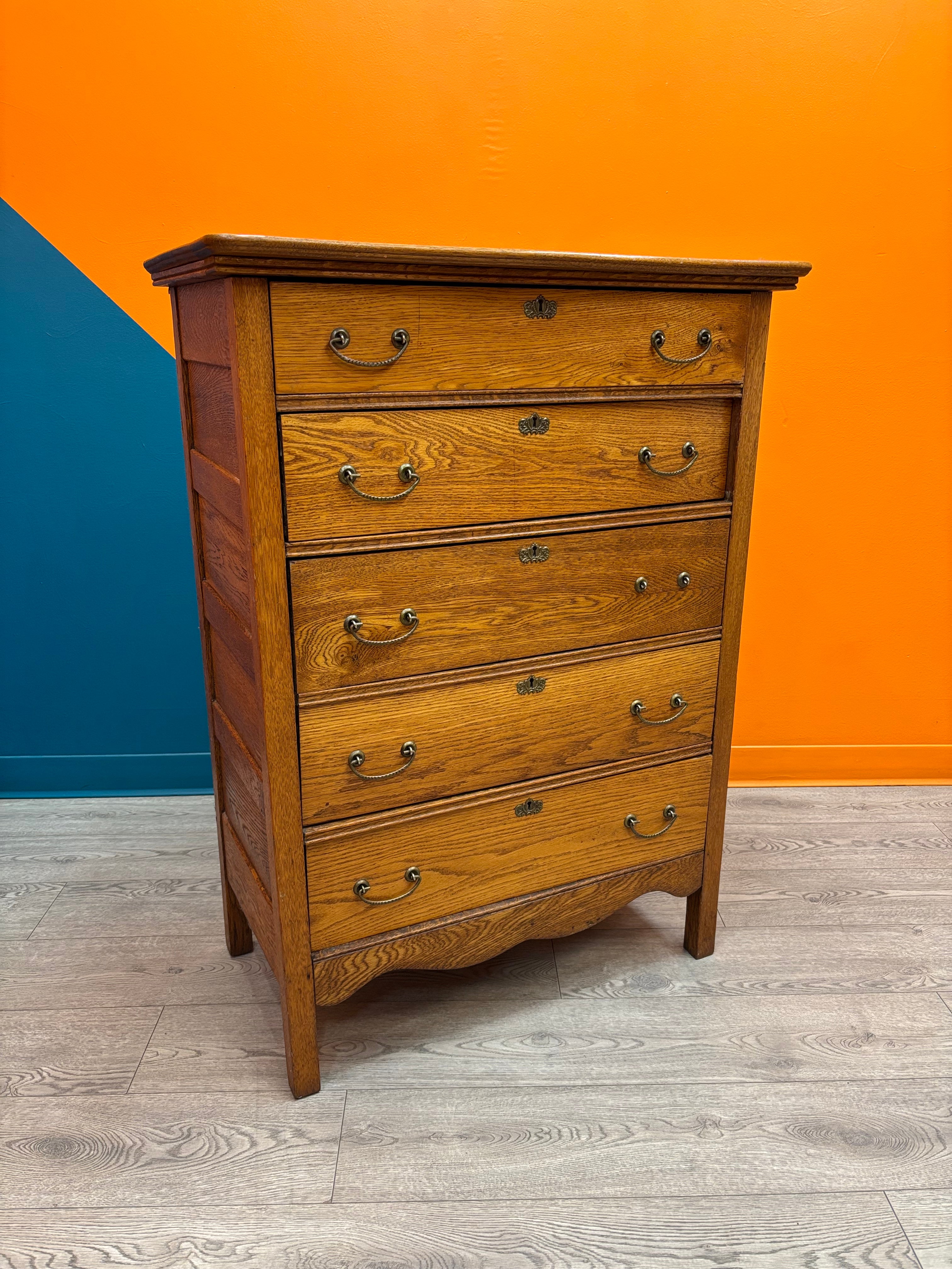 Wood 5 Drawer Dresser