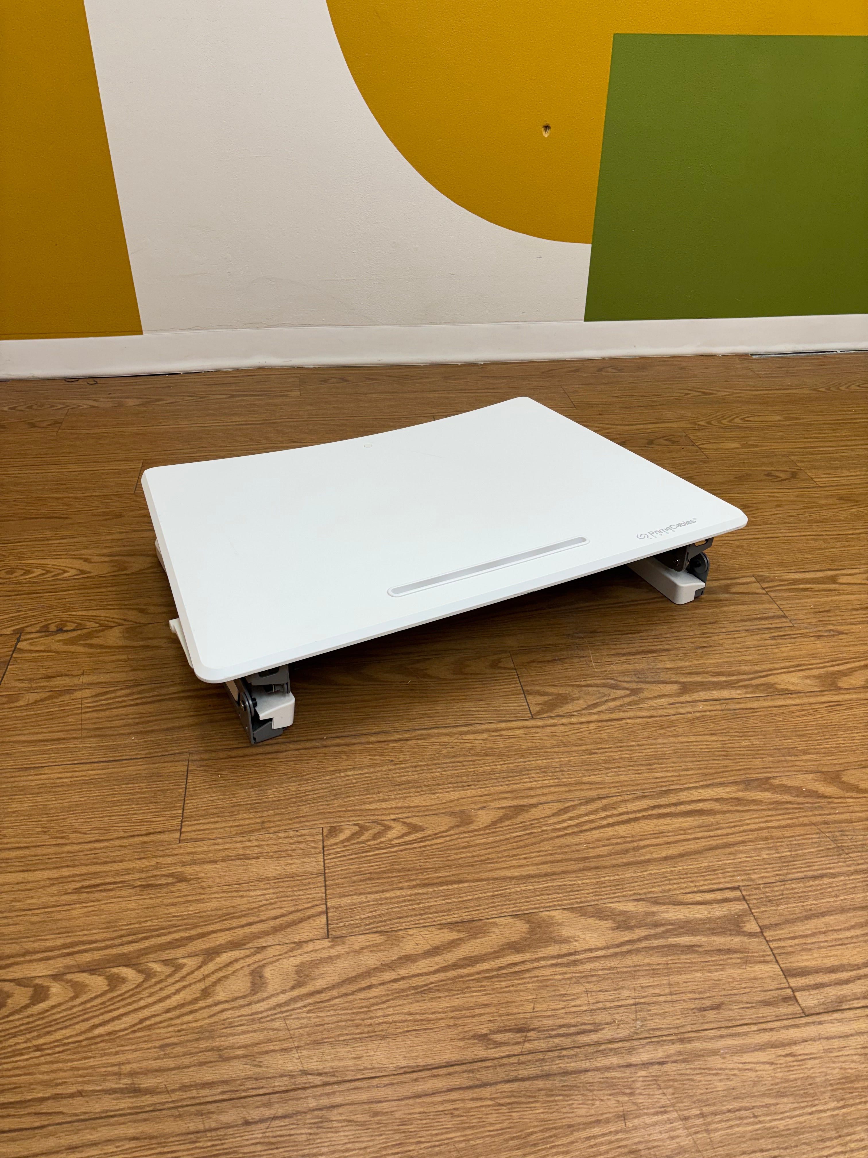 PrimeCables Sit-to-Stand Adjustable Desktop Converter