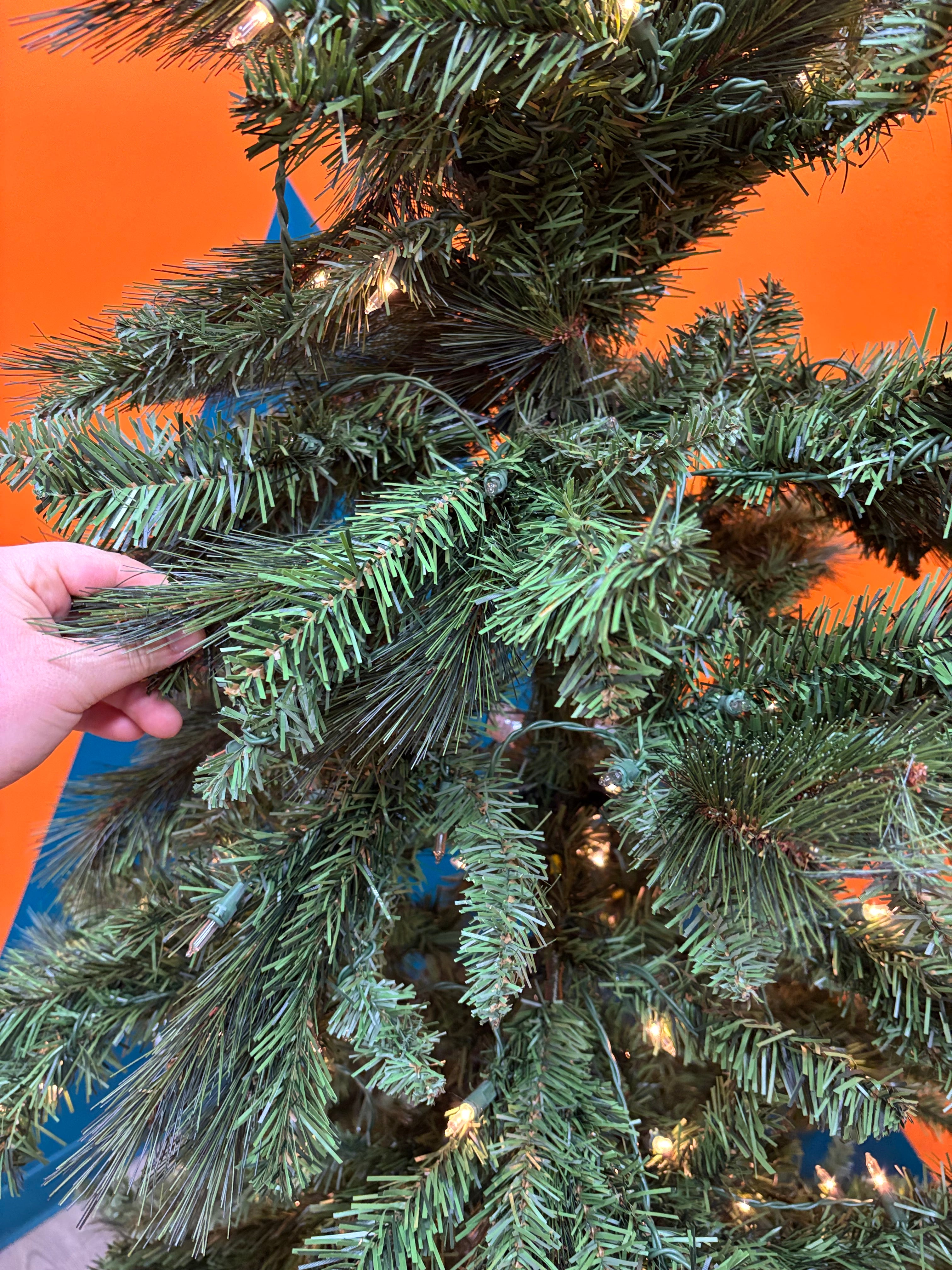 7ft  Pre-Lit Christmas Tree