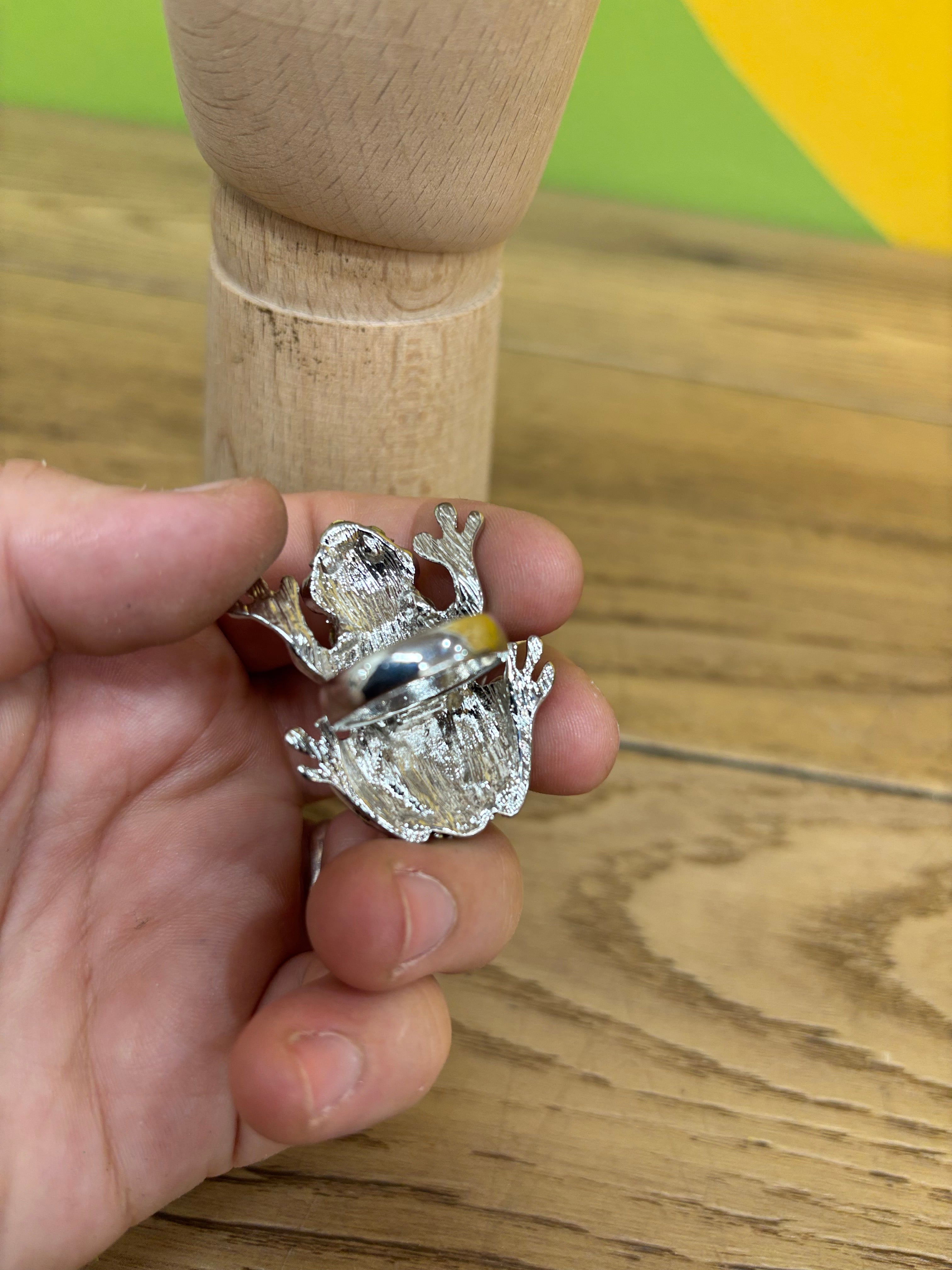 Large Frog Ring