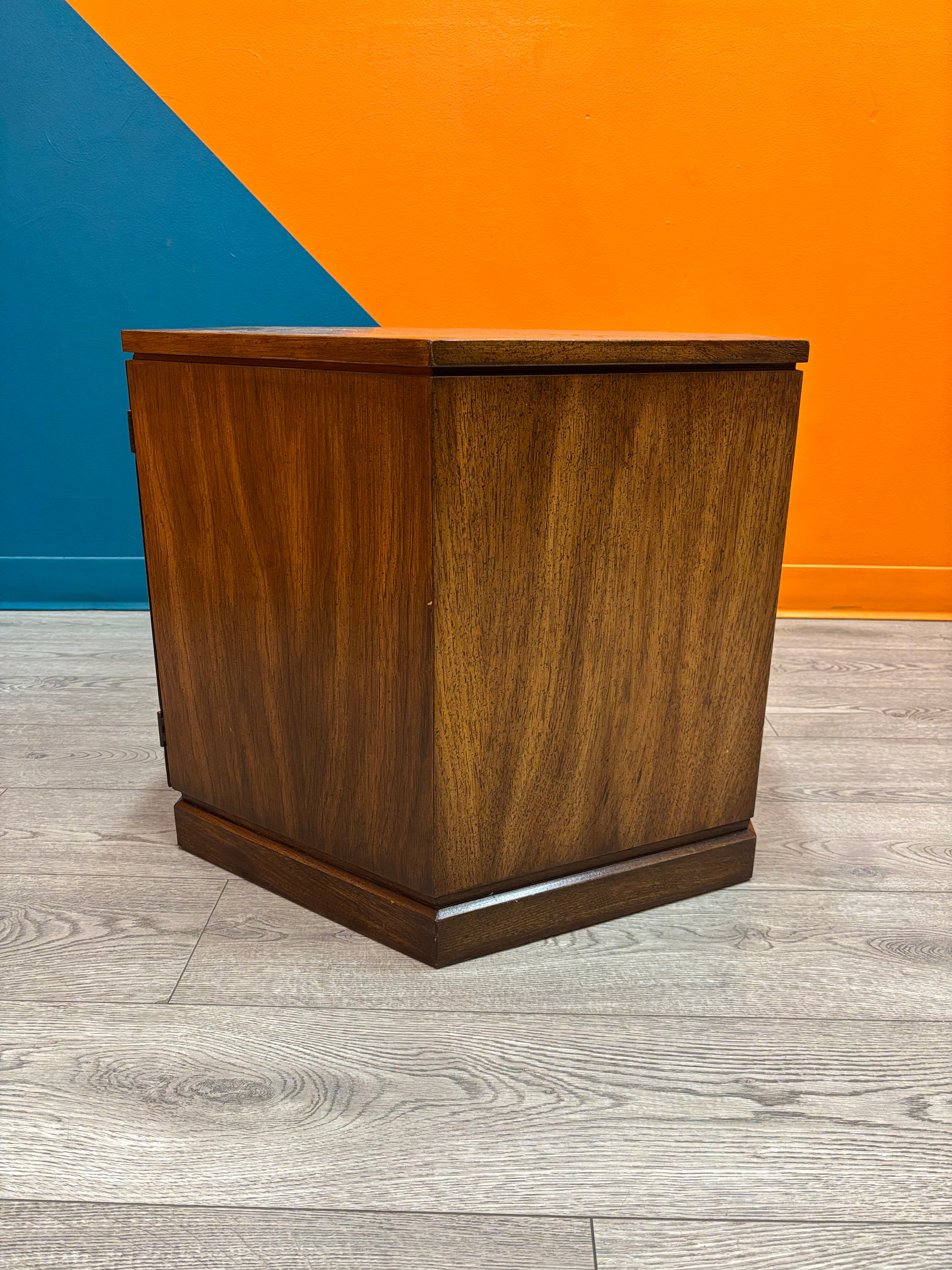 Big Wood Hexagon Table