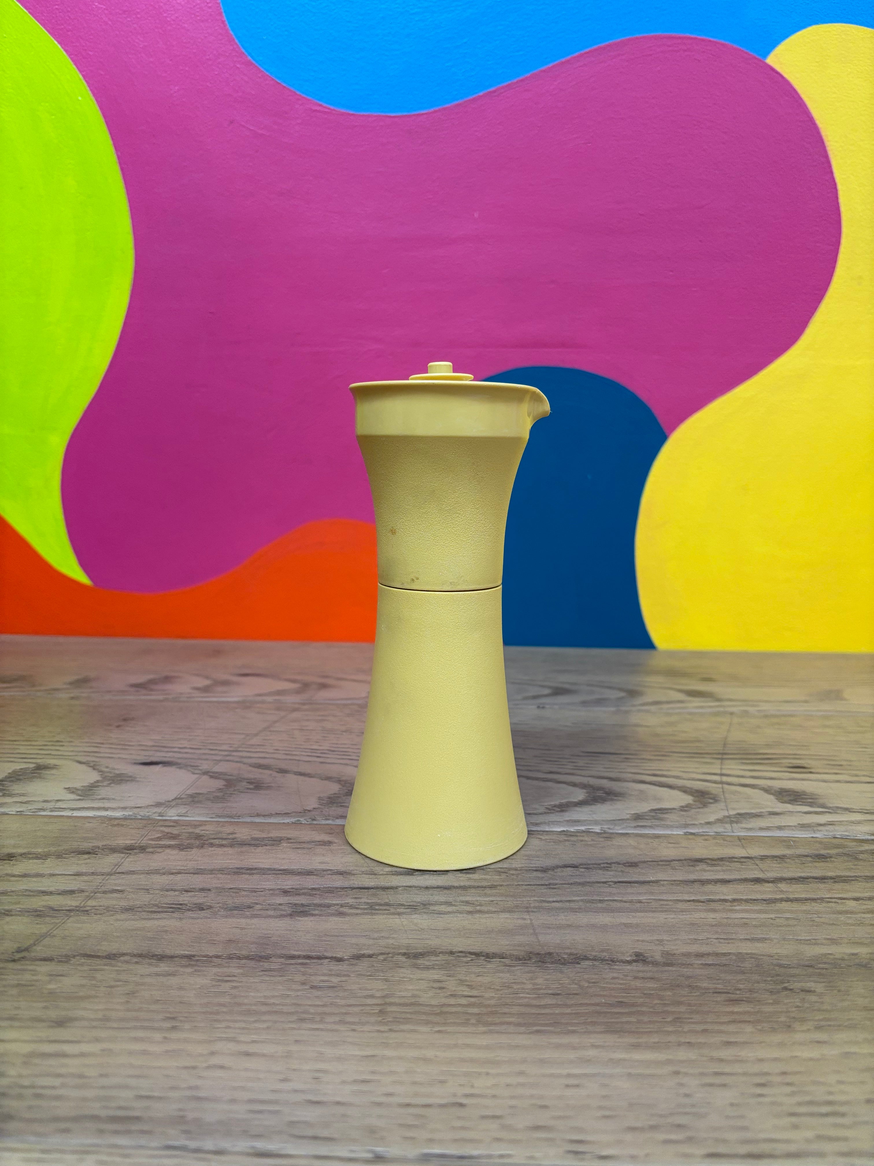 Tupperware Sauce Container