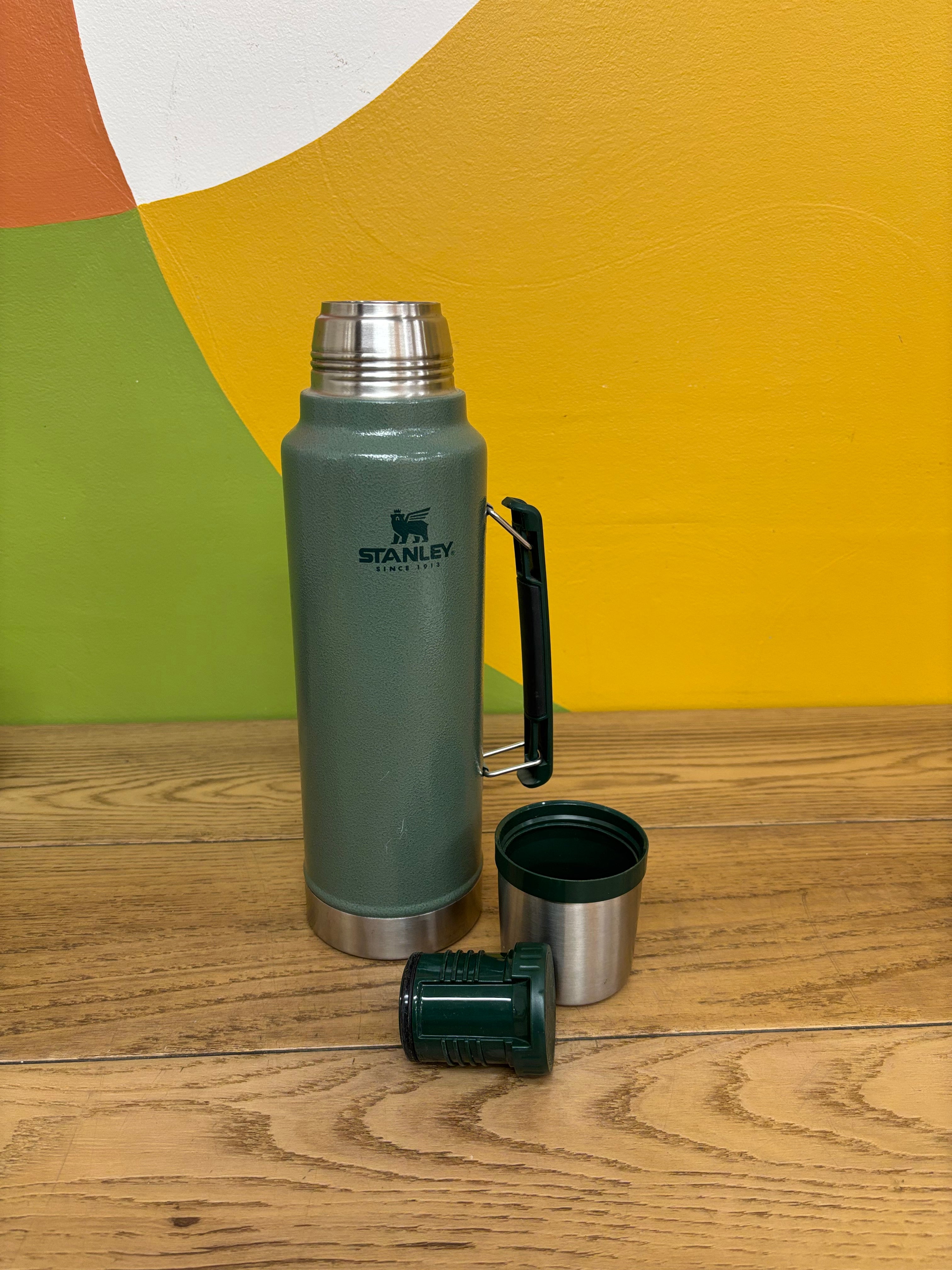 Stanley Classic Vacuum Bottle